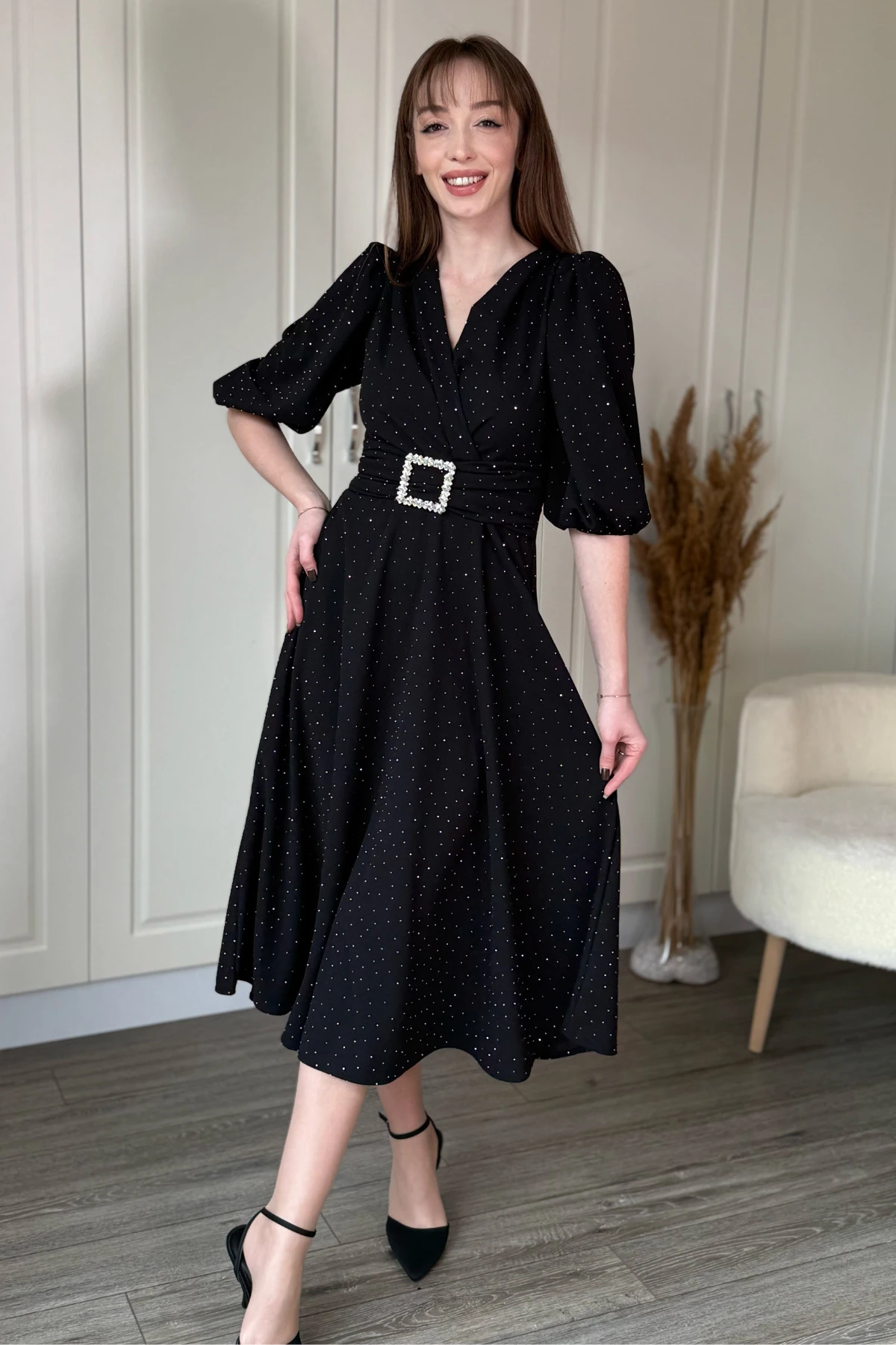 Taşlı Aksesuar Kemerli Midi Kloş Siyah Elbise