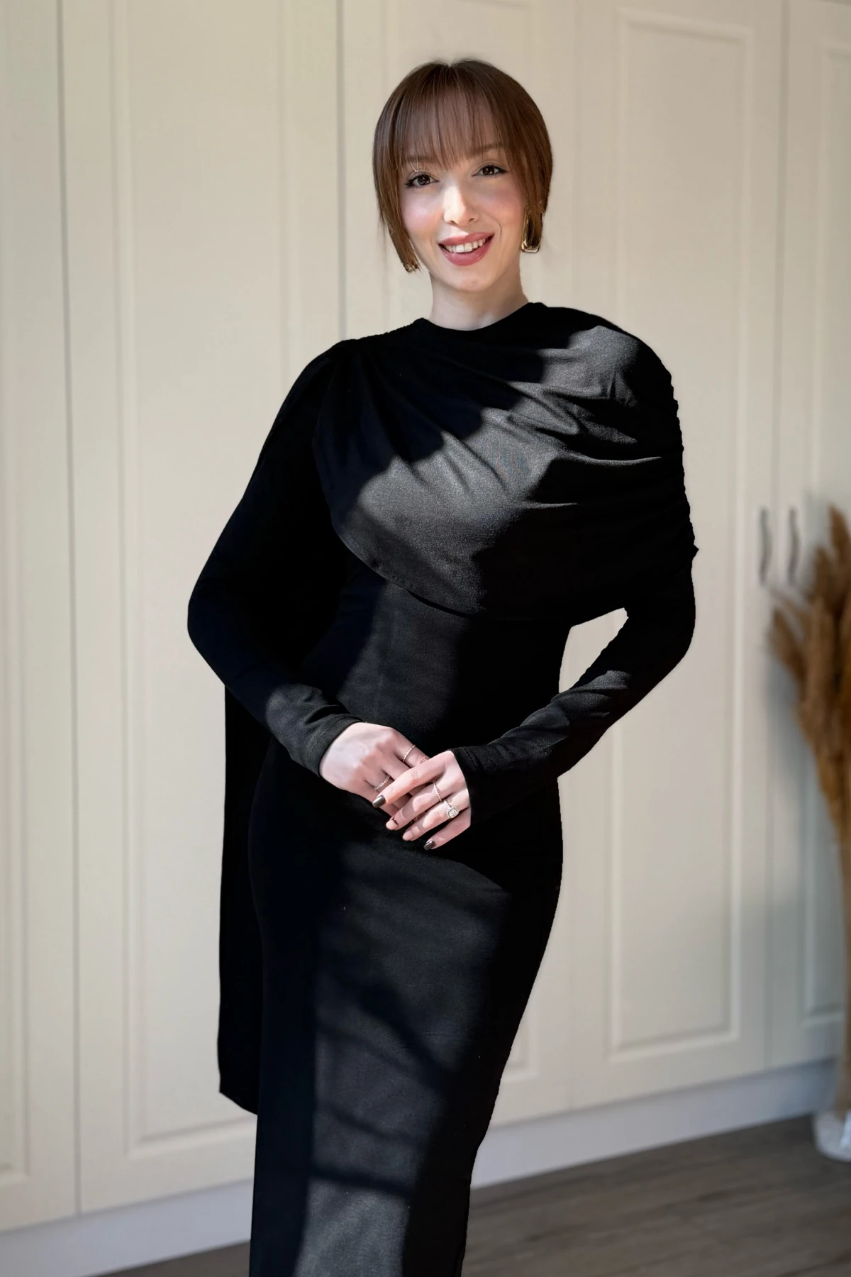 Şal Detaylı Uzun Vücudu İnce Gösteren Zarif Elbise