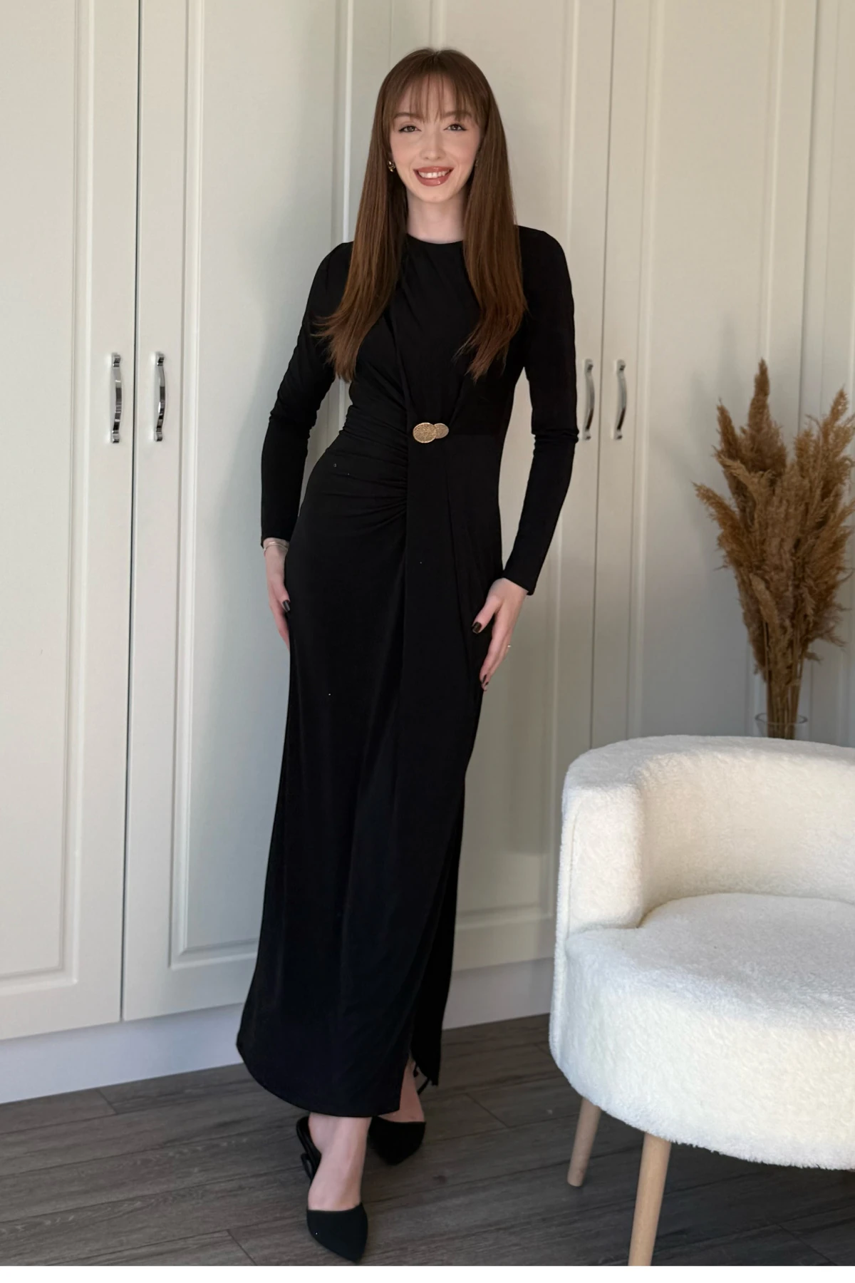 Beli Gold Aksesuarlı Zarif Maxi Elbise