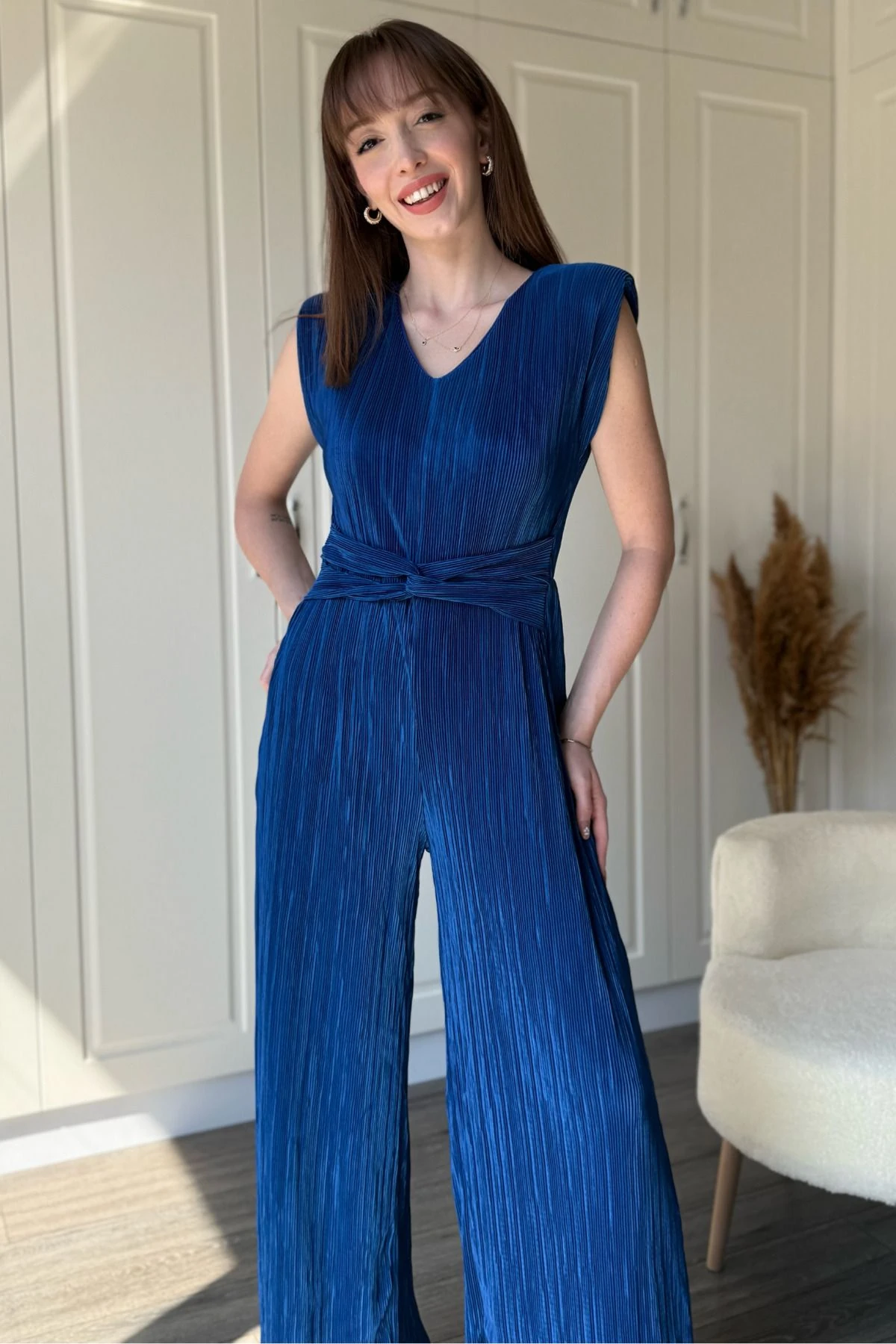 Vatkalı Bel Detaylı Krinkıl Piliseli Bol Paça Beyaz Tulum