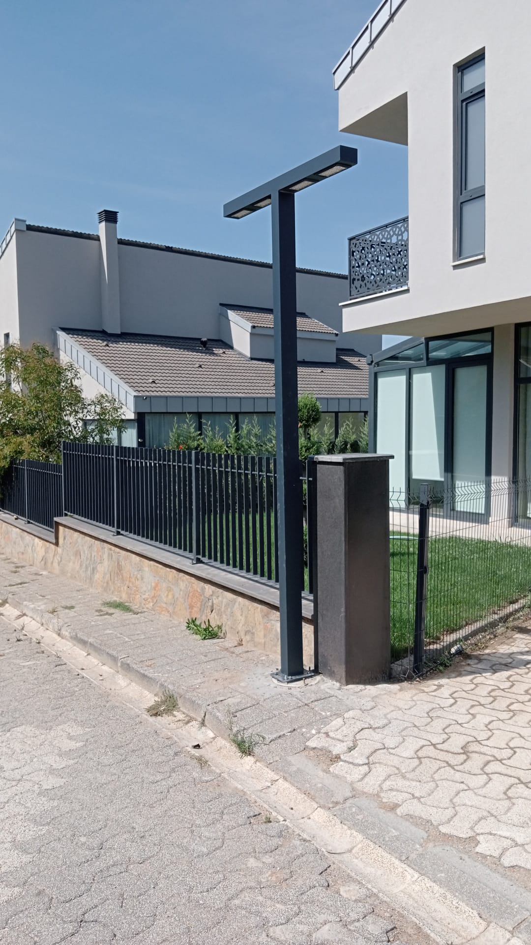 Lumea Alüminyum Modern Aydınlatma Direği