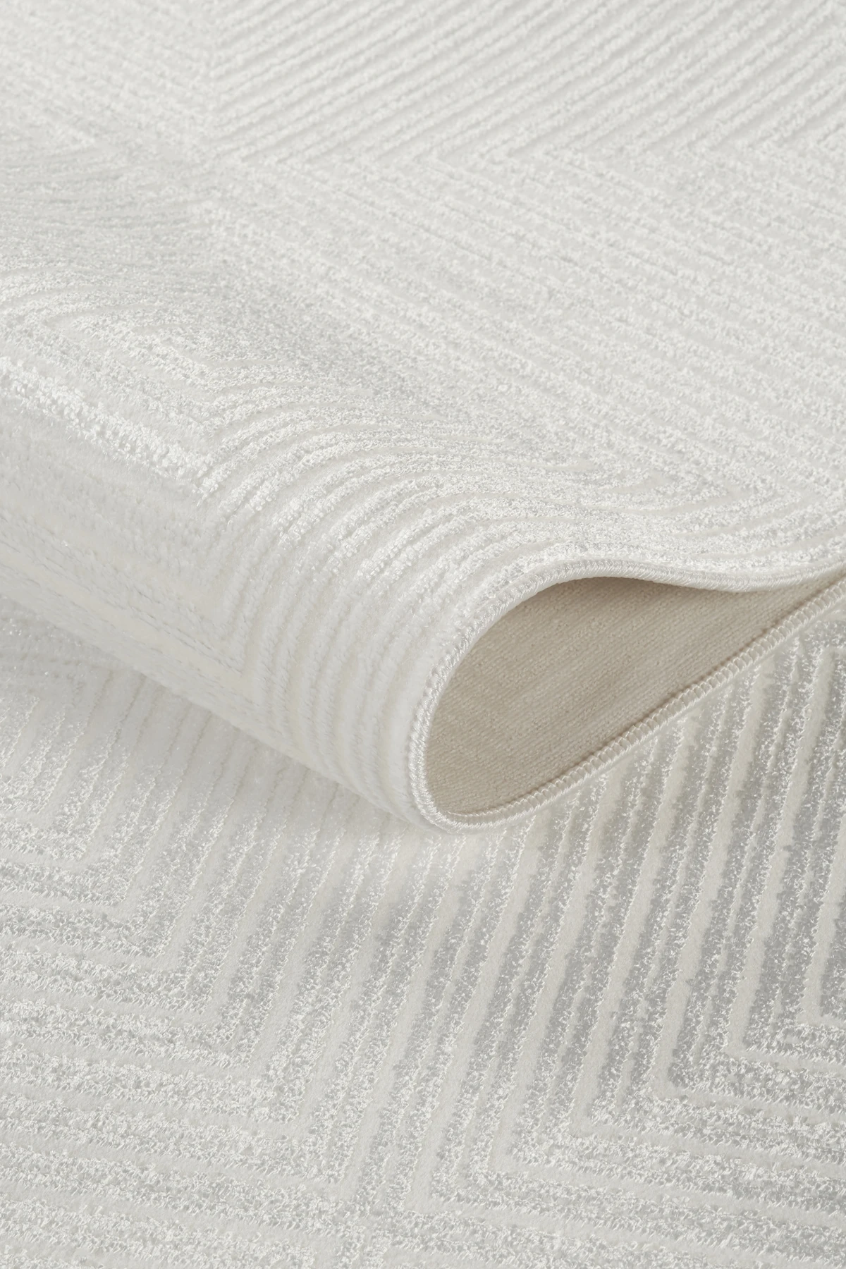 Kare Desenli Kadife Halı - İnce Akrilik, Salon, Koridor, Yıkanabilir, Kaydırmaz - Beyaz