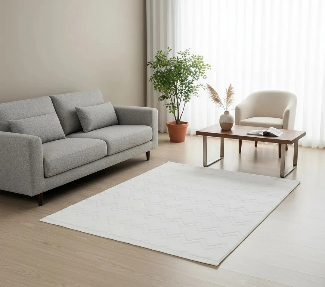 Kaydırmaz Taban Desenli Peluş Halı – Yumuşak Dokulu, Makinada Yıkanabilir, Toz Tutmaz, Modern Ev Halısı - Ekru