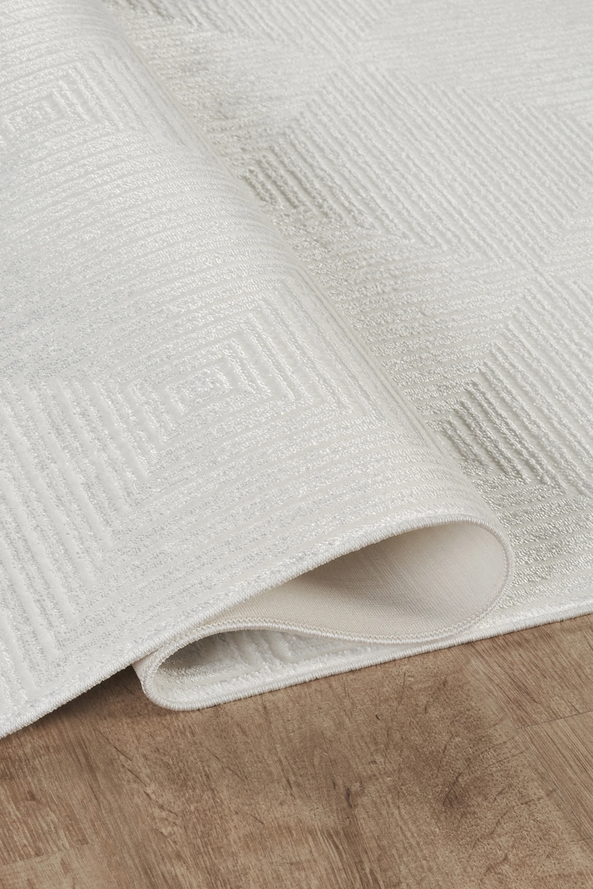 Kare Desenli Kadife Halı - İnce Akrilik, Salon, Koridor, Yıkanabilir, Kaydırmaz - Beyaz