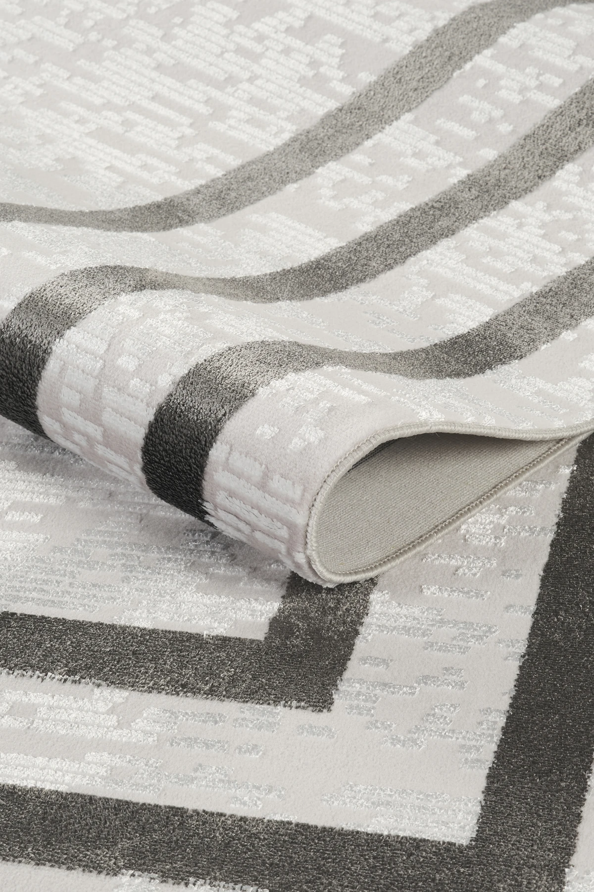 Çerçeveli Klasik Desen, Parlak Yüzey, Yıkanabilir Halı Gri-Antrasit Monza Kadife (2017) - Gri-Antrasit