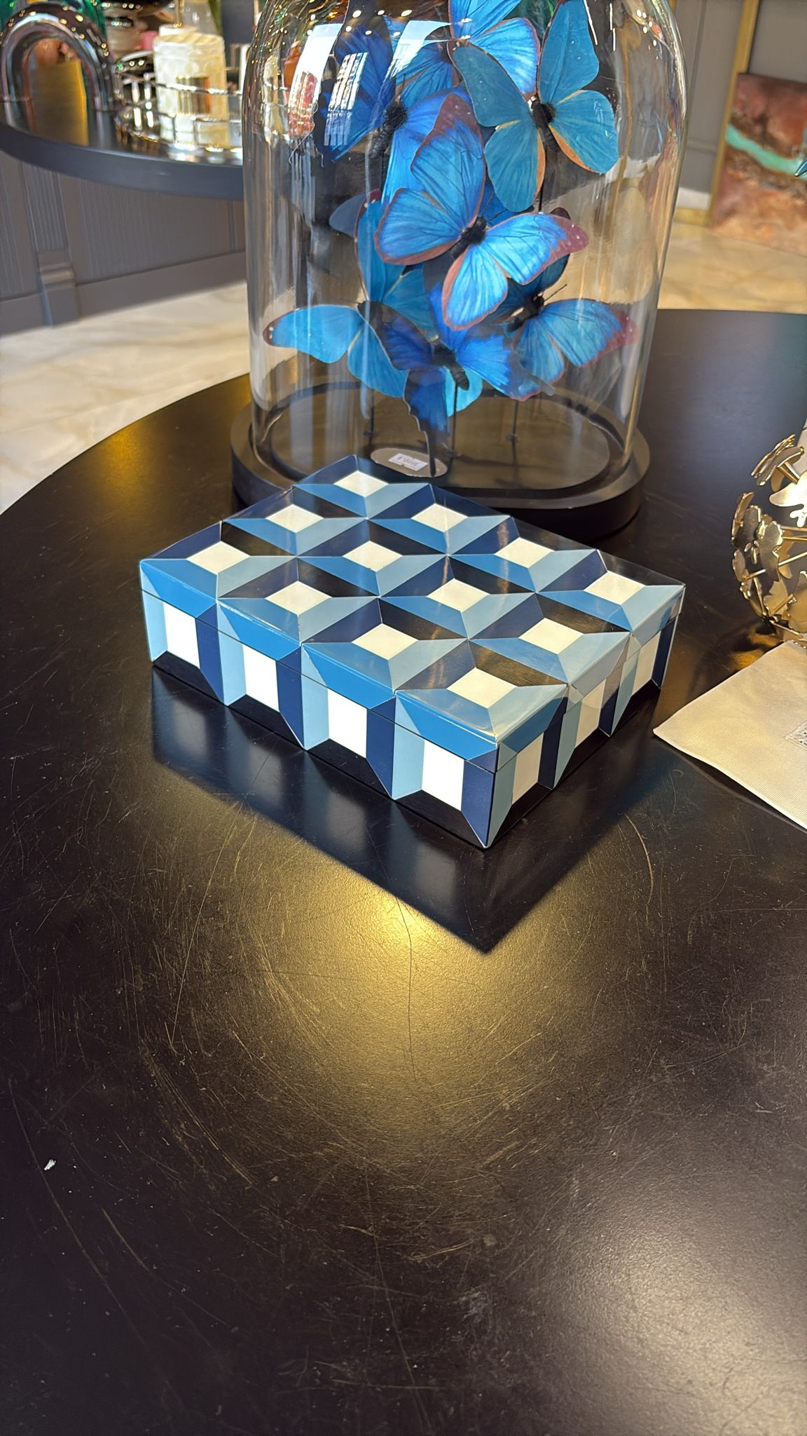 mavi geometrik desenli çok amaçlı kutu