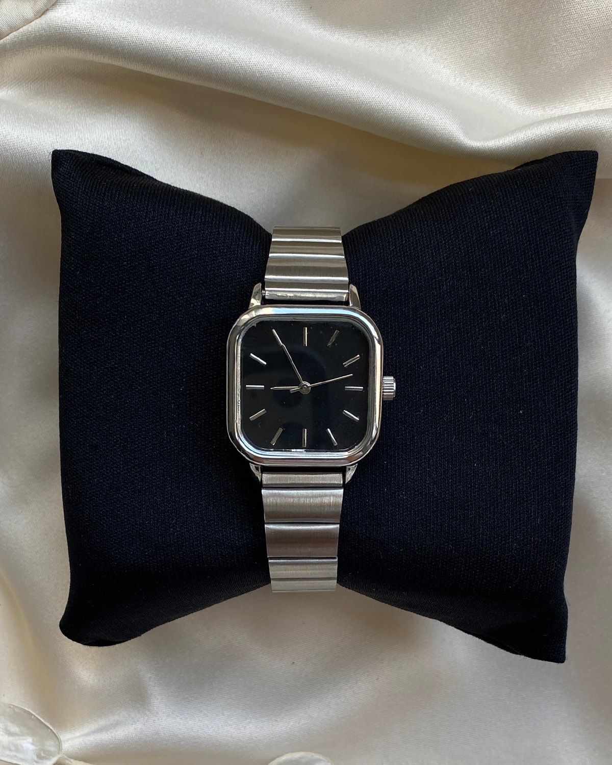 Retro Kare Kasa Siyah Kadran Kadın Saati