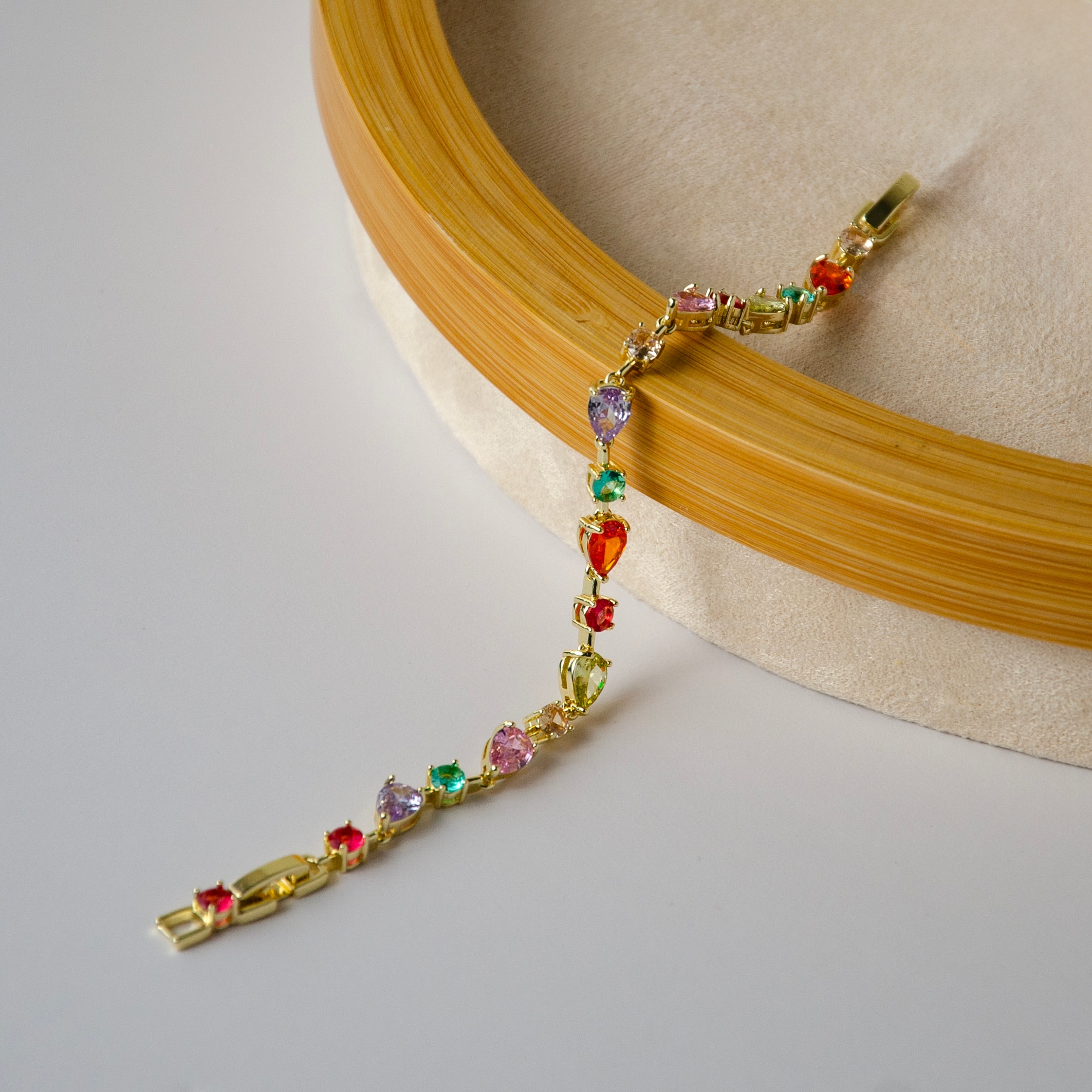 Xuping Altın Tonu Çok Renkli Damla ve Yuvarlak Taşlı Zincir Bileklik