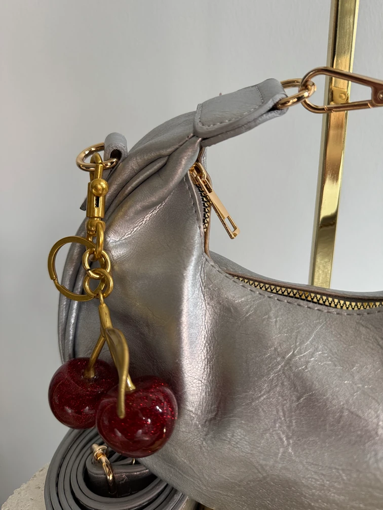 Cherry Deri  Baget veÇapraz Bayan Çanta Gümüş