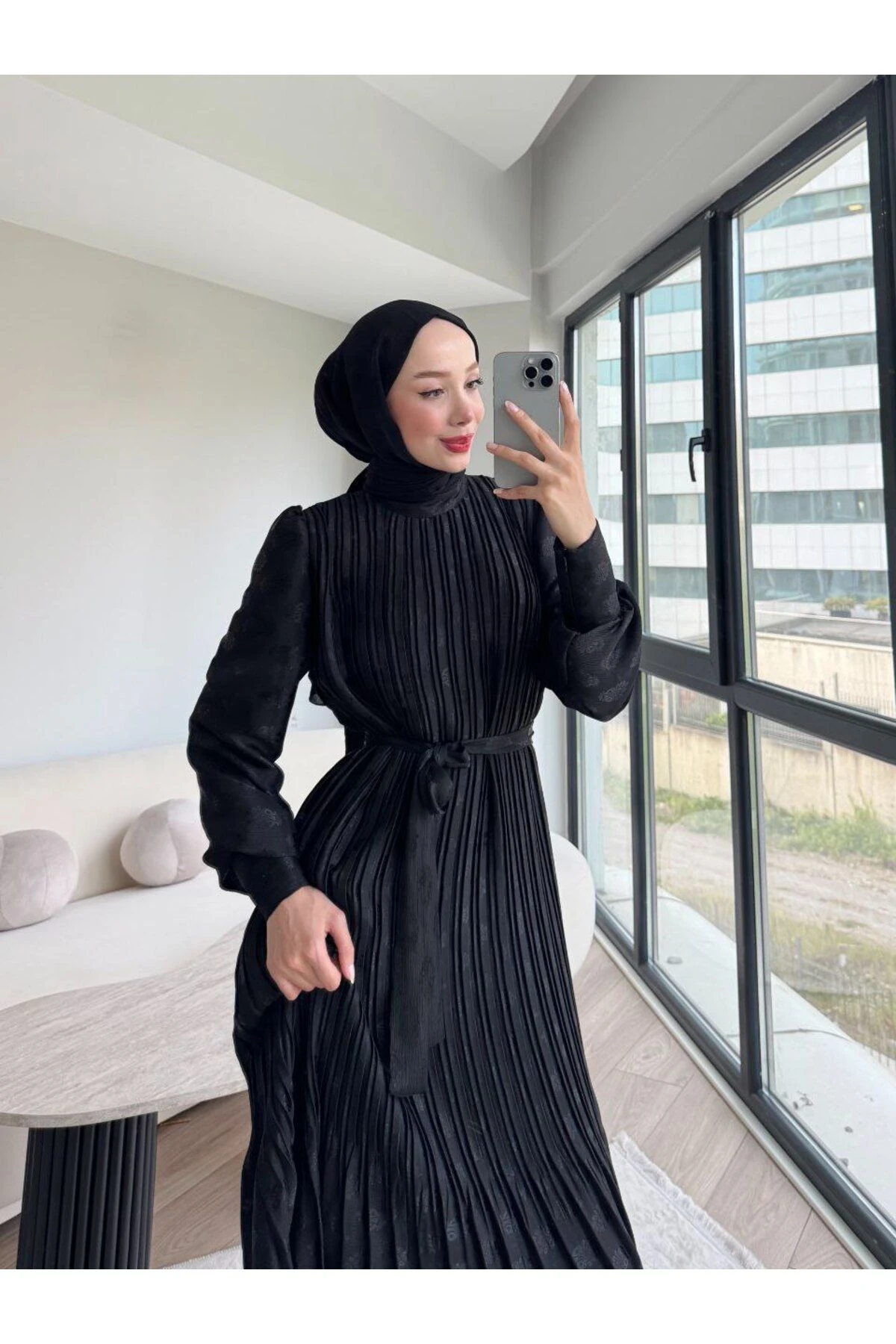 Jakarlı Saten Elbise