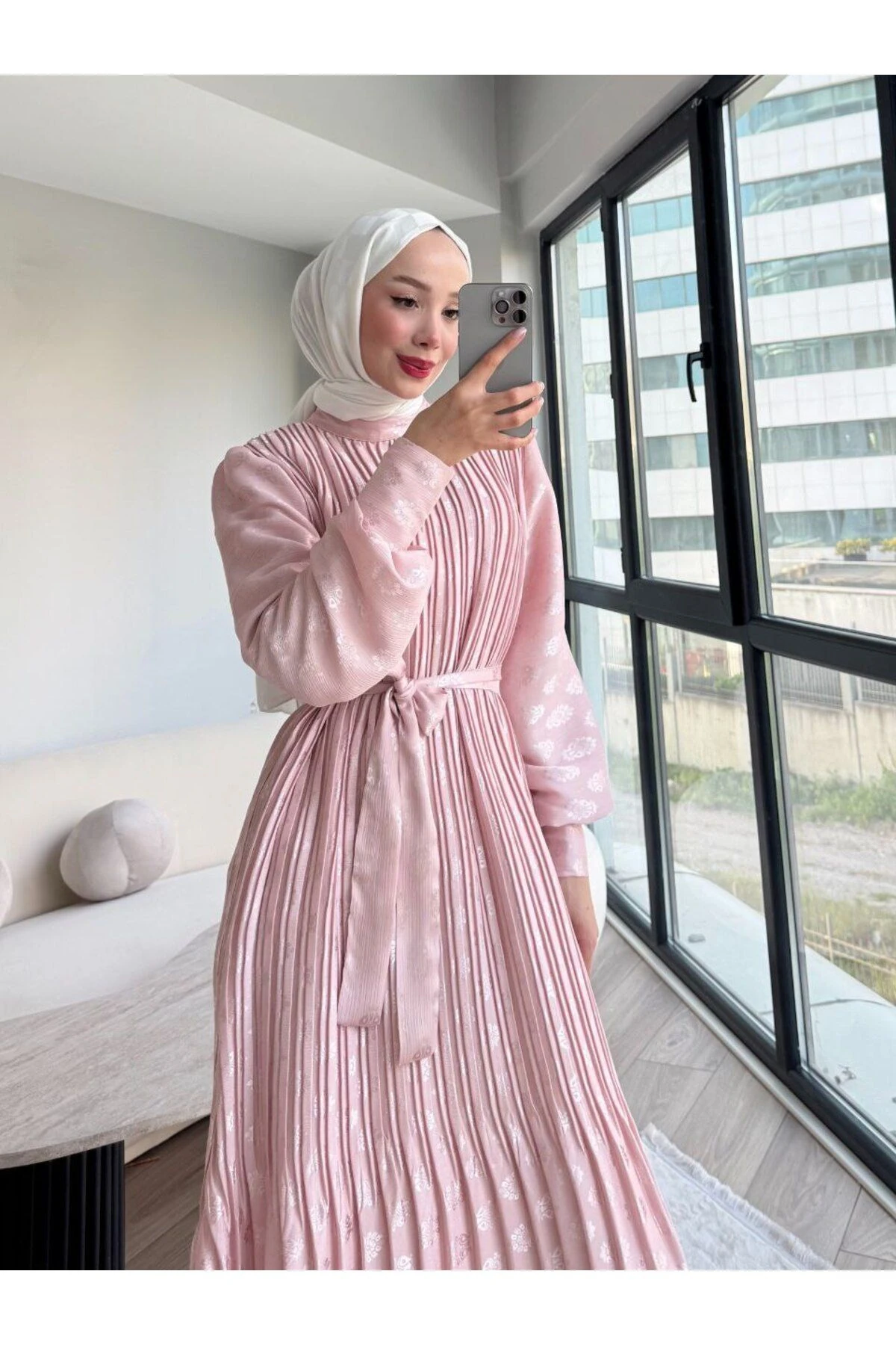 Jakarlı Saten Elbise