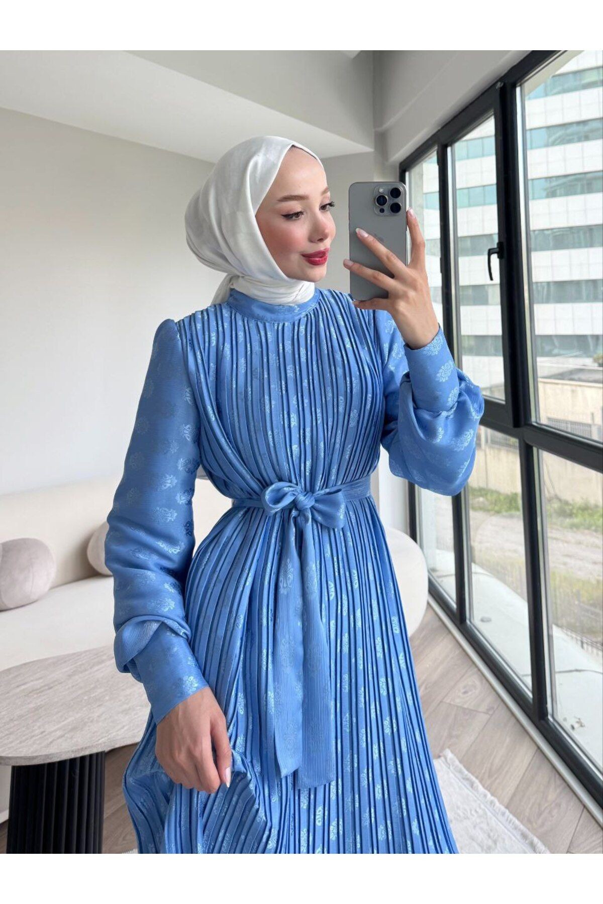Jakarlı Saten Elbise
