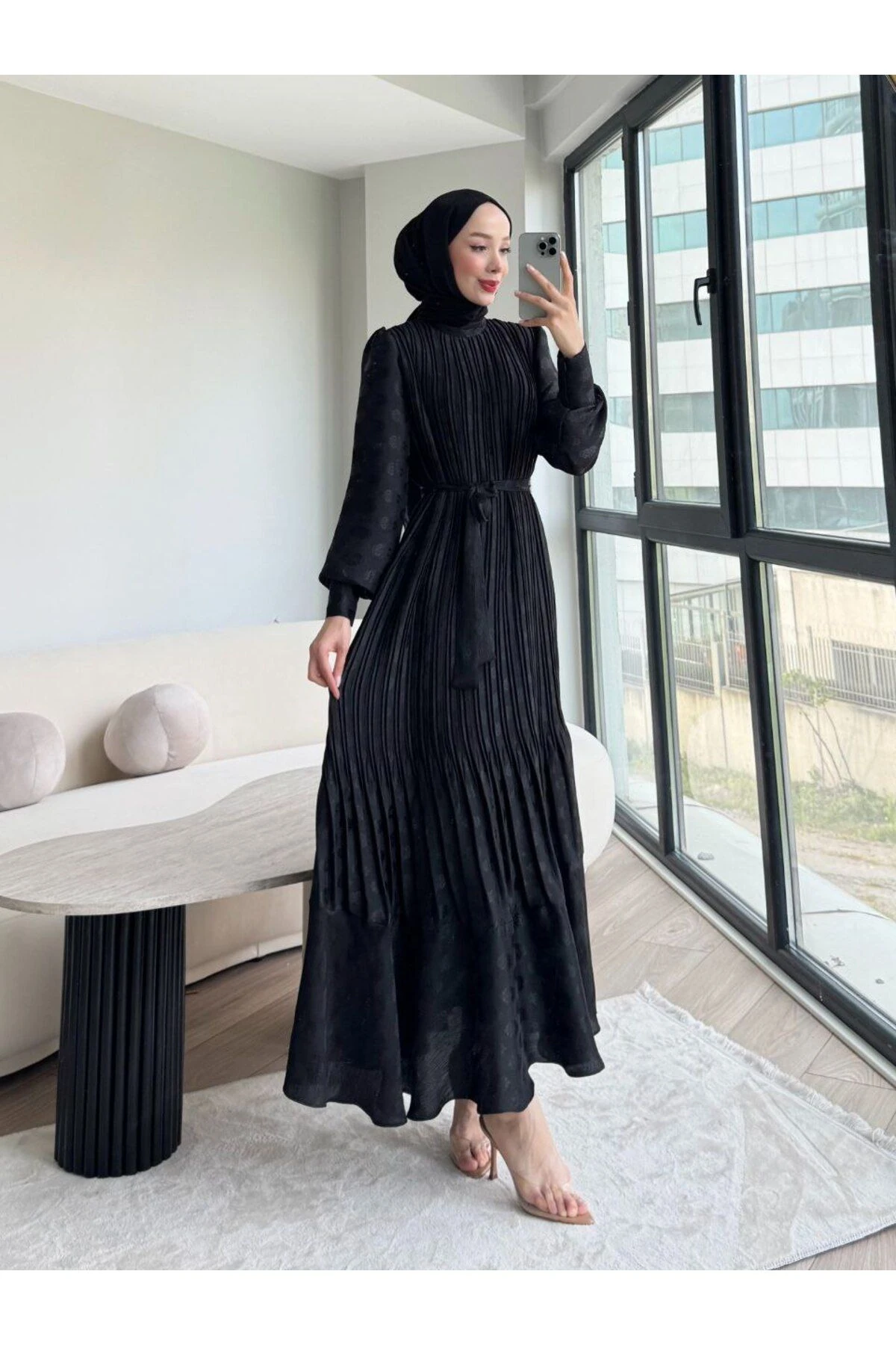 Jakarlı Saten Elbise