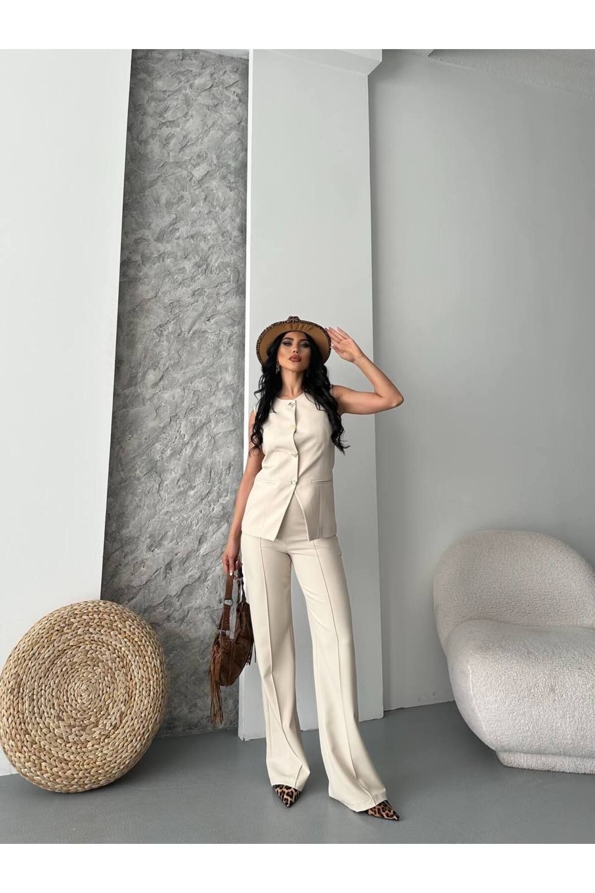 Düğmeli Blazer Yelekli Pantolon Takım