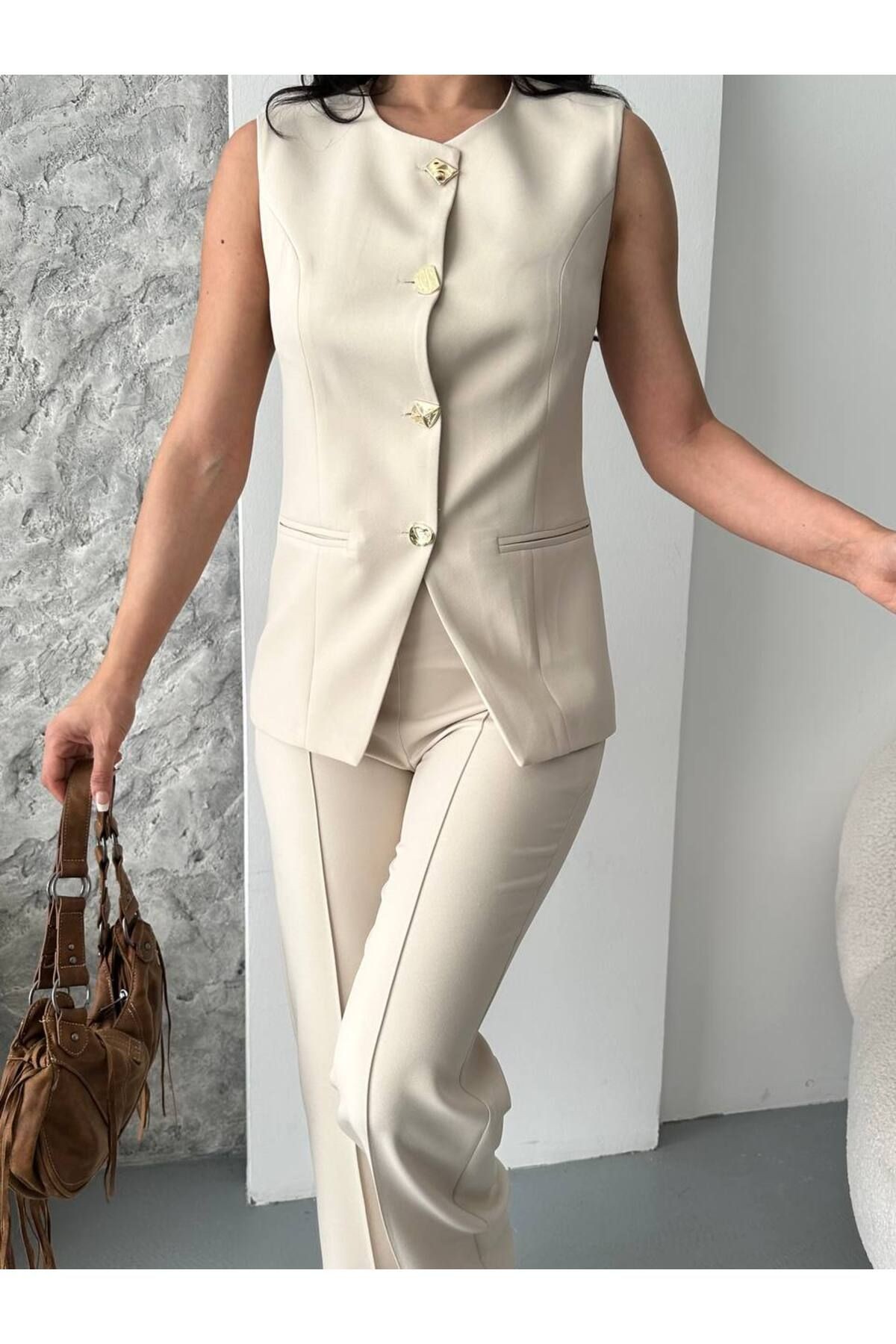 Düğmeli Blazer Yelekli Pantolon Takım