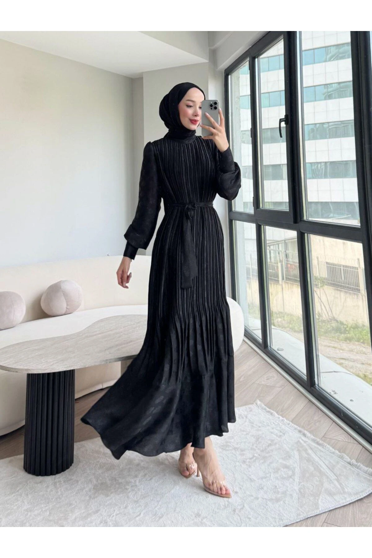 Jakarlı Saten Elbise