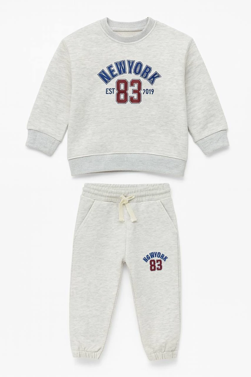 New York 83 Sloganlı Takım