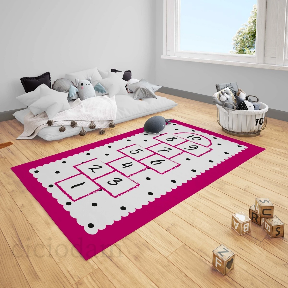 Pembe Puantiyeler ve Seksek Oyun Çocuk Halısı