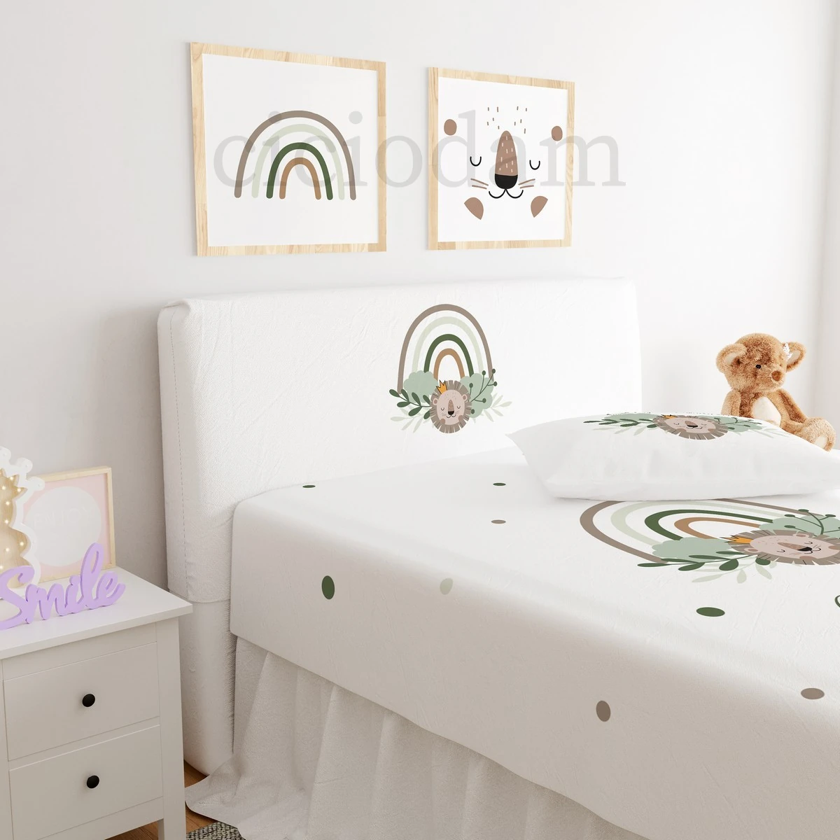 Yeşil Dallar Aslan Ve Puantiyeler Başlık Kılıfı