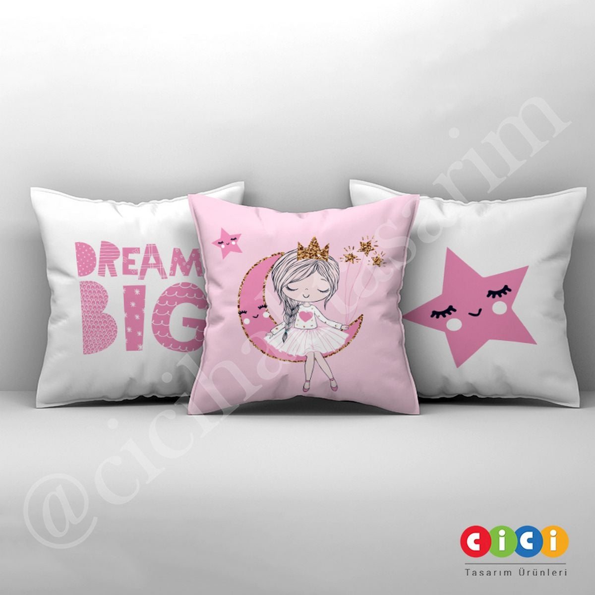 Ayda Uyuyan Kız ve Yıldızlar Kırlent Kılıfı