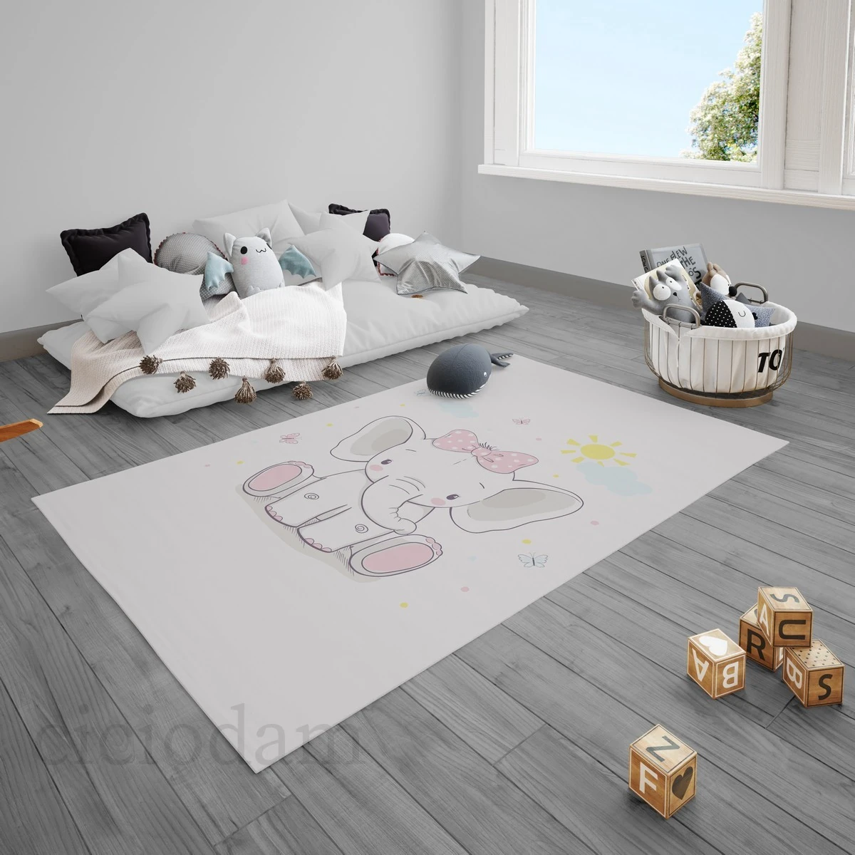 Oturan Fil Güneş ve Kelebekler Çocuk Halısı