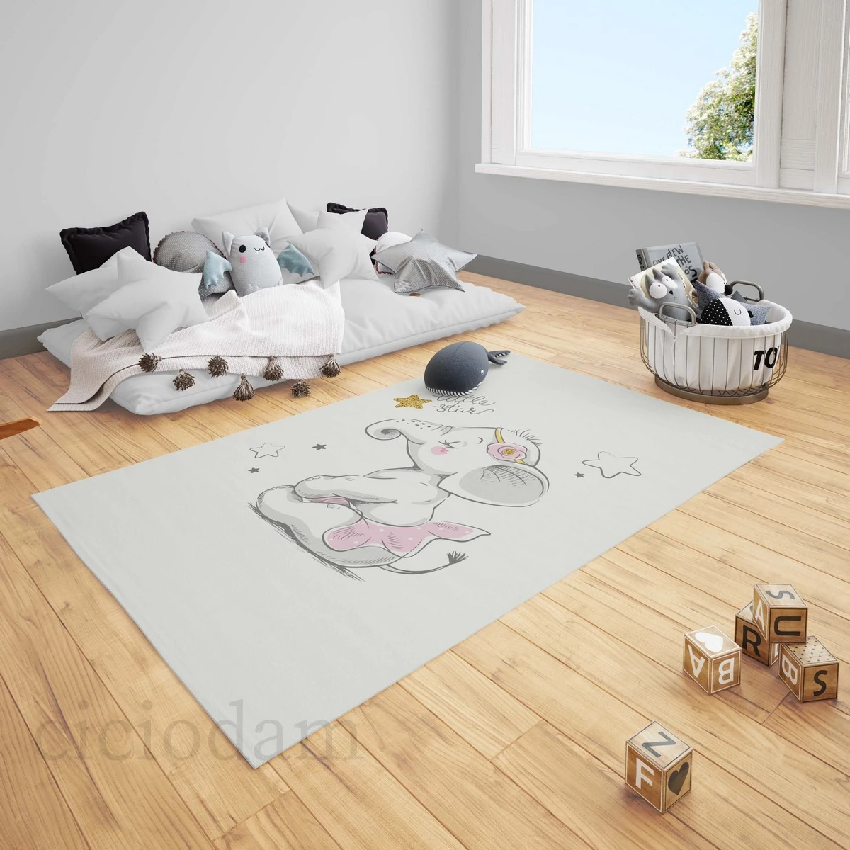 Little Star Oturan Fil ve Yıldızlar Çocuk Halısı