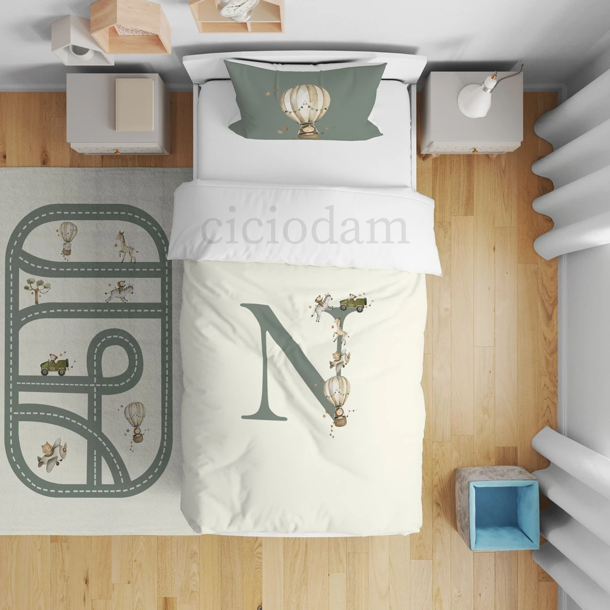 Zürafalı Maymunlu Zebralı Uçan Balonlu Ve Yeşil Araba Harfli Yatak Örtüsü