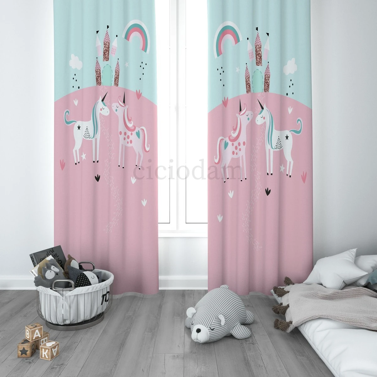 Unicorn Şato ve Gökkuşağı Çocuk Odası Perdesi