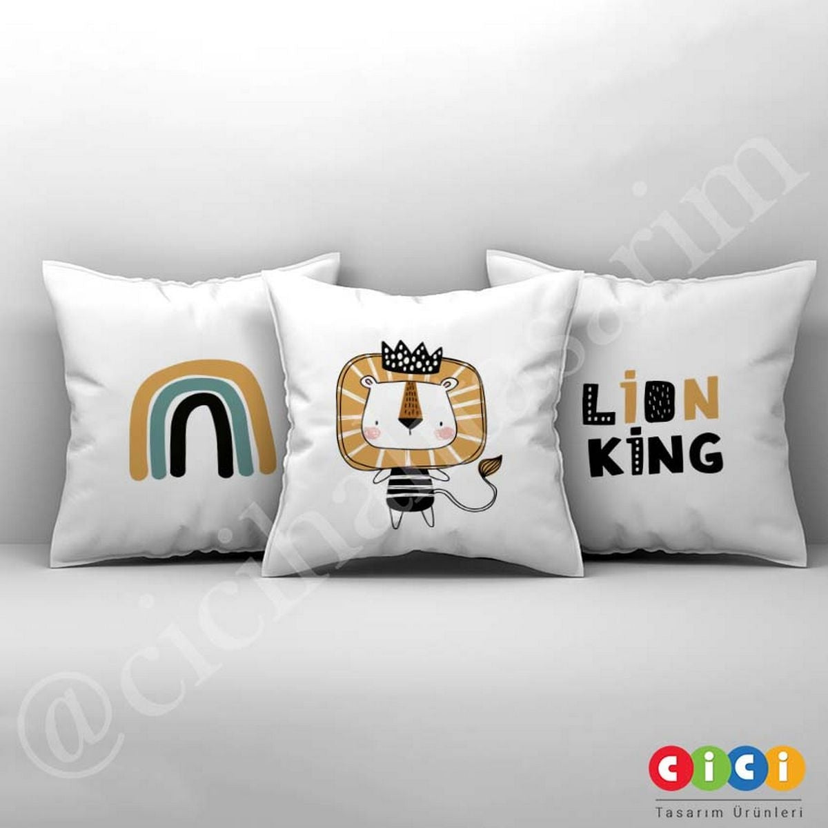 Lion King Aslan Gökkuşağı Kırlent Kılıfı
