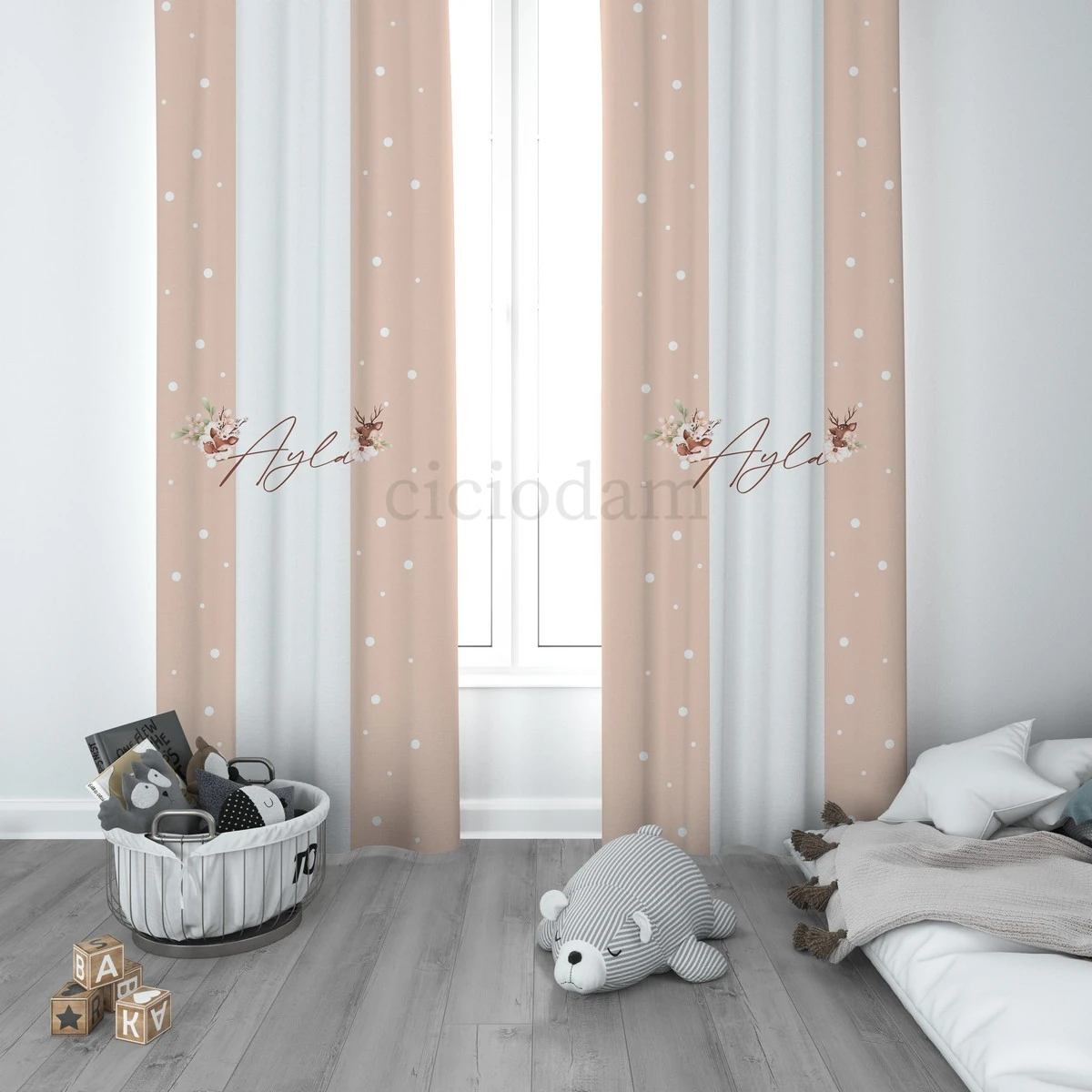 Anne Geyik ve Yavrusu Hayvanlı Çocuk Odası Perdesi