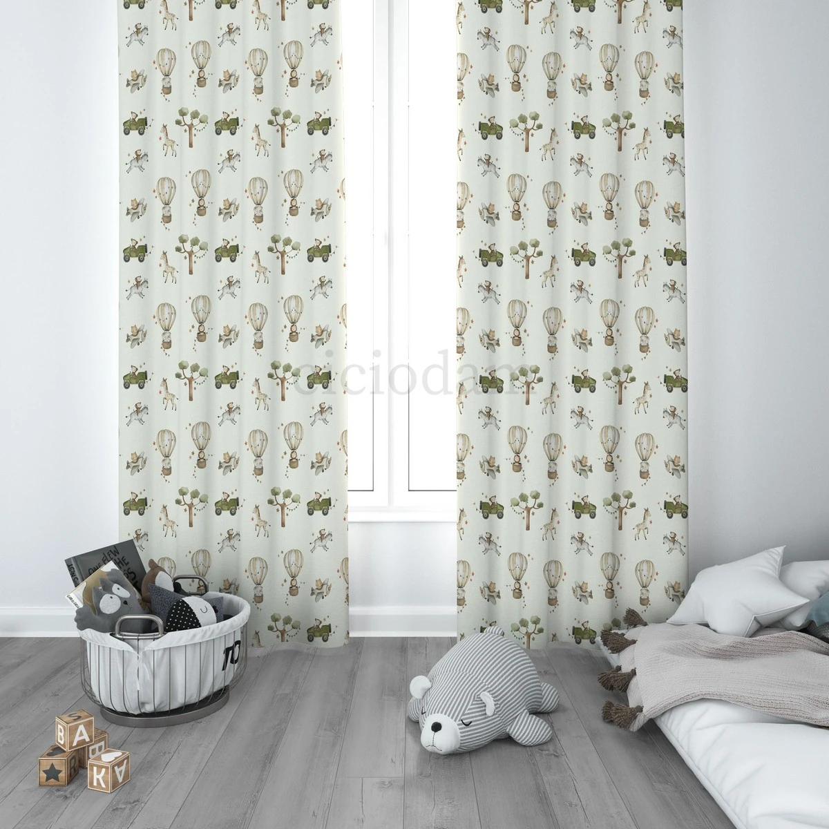 Zürafalı Maymunlu Zebralı Uçan Balonlu Ve Yeşil Araba Yollu Çocuk Odası Perdesi