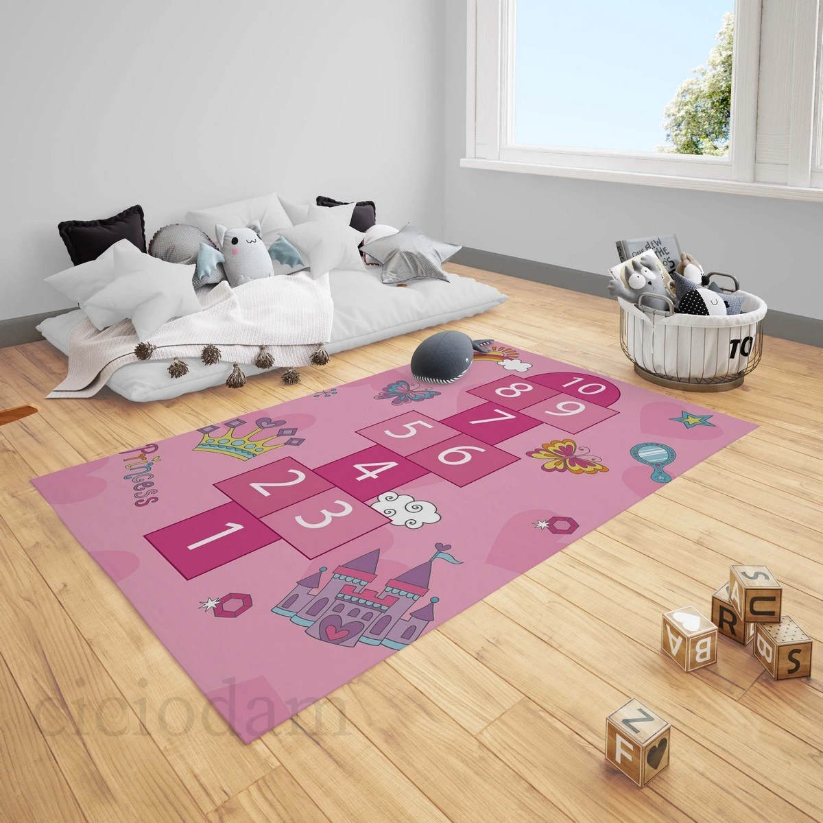 Princess Şato Kalpler ve Kelebekler Seksek Oyun Çocuk Halısı