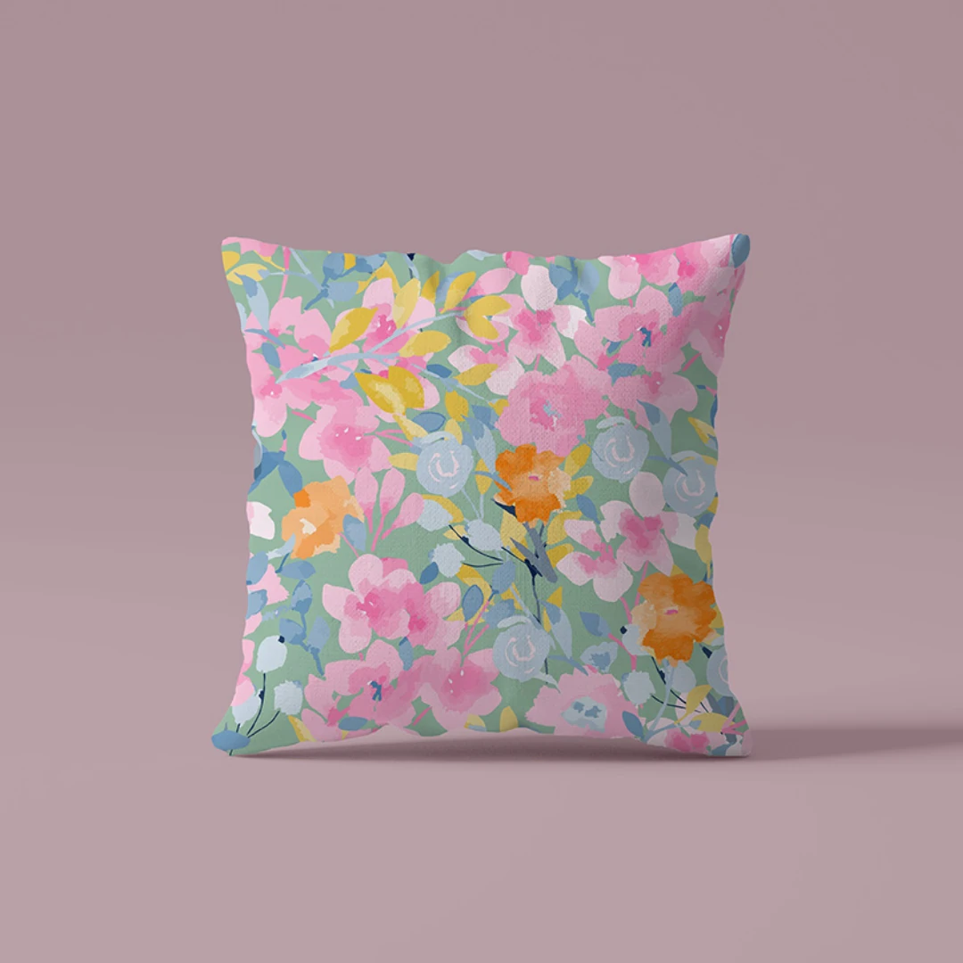 Çift Taraflı Çiçek Pembe Desenli 4'lü Dijital Baskılı Kırlent Kılıfı Seti