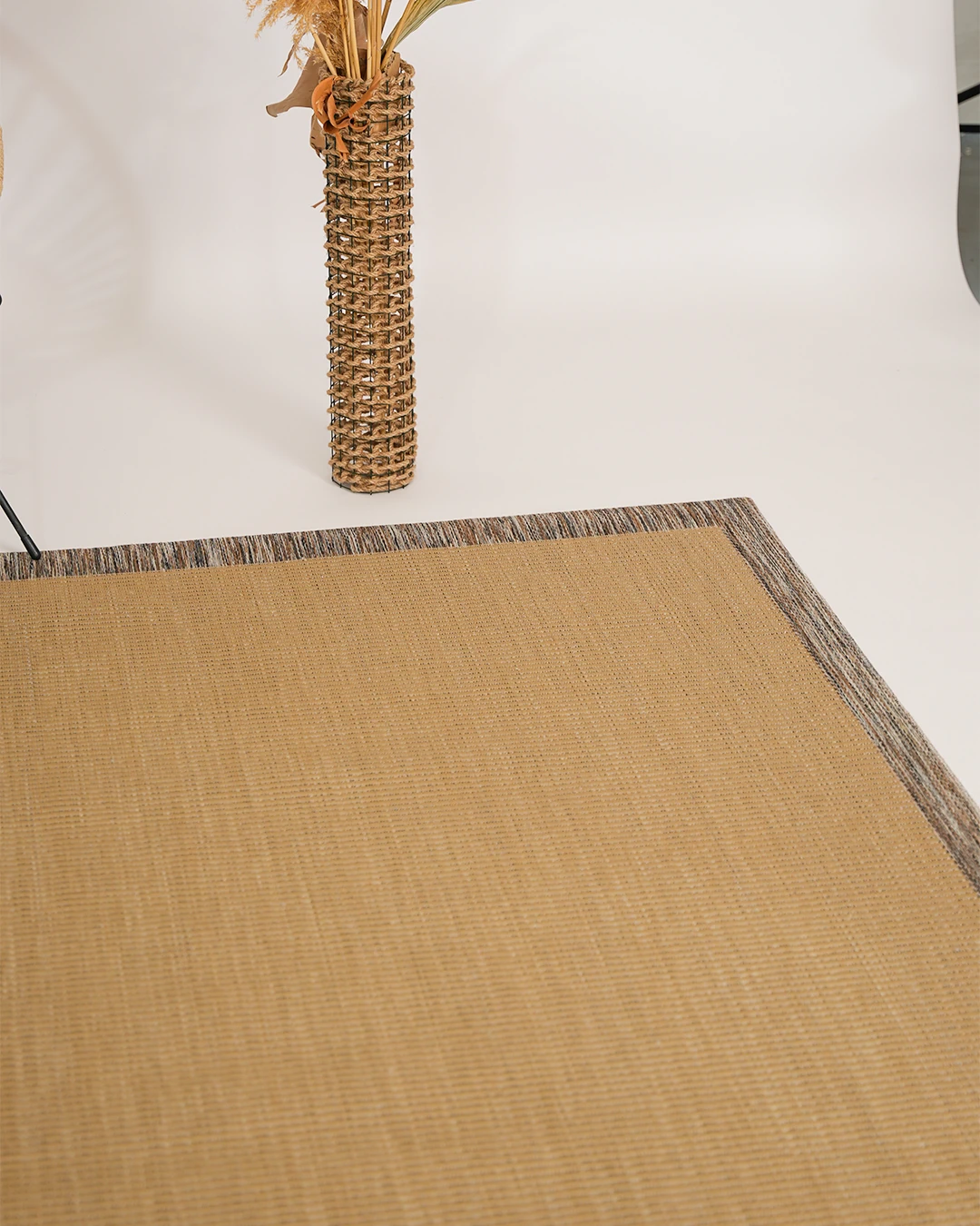 Arzen Sisal Serisi Koyu Gri Bordür Bej  Hasır Tasarım Sisal Halı -AS04