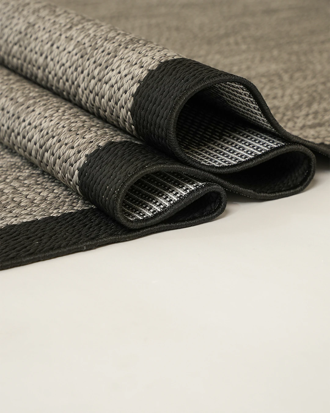 Arzen Sisal Serisi Siyah Bordür Gri Tasarım Sisal Halı -EZ11