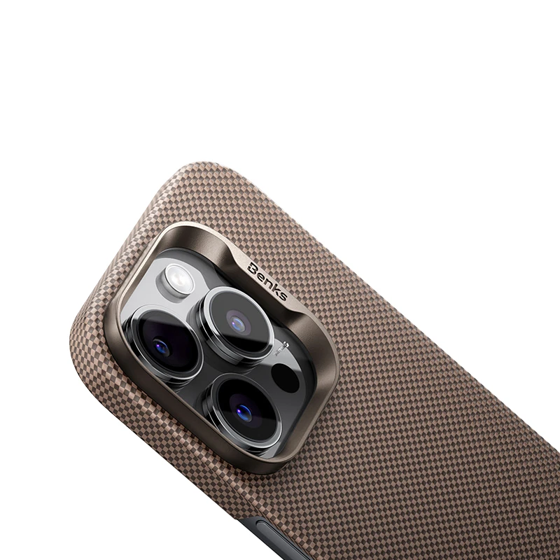 Apple iPhone 16 Pro Max Kılıf M-safe Şarj Özellikli Benks Ultra Lightweight ArmorTint ArmorAir Kevlar Kapak