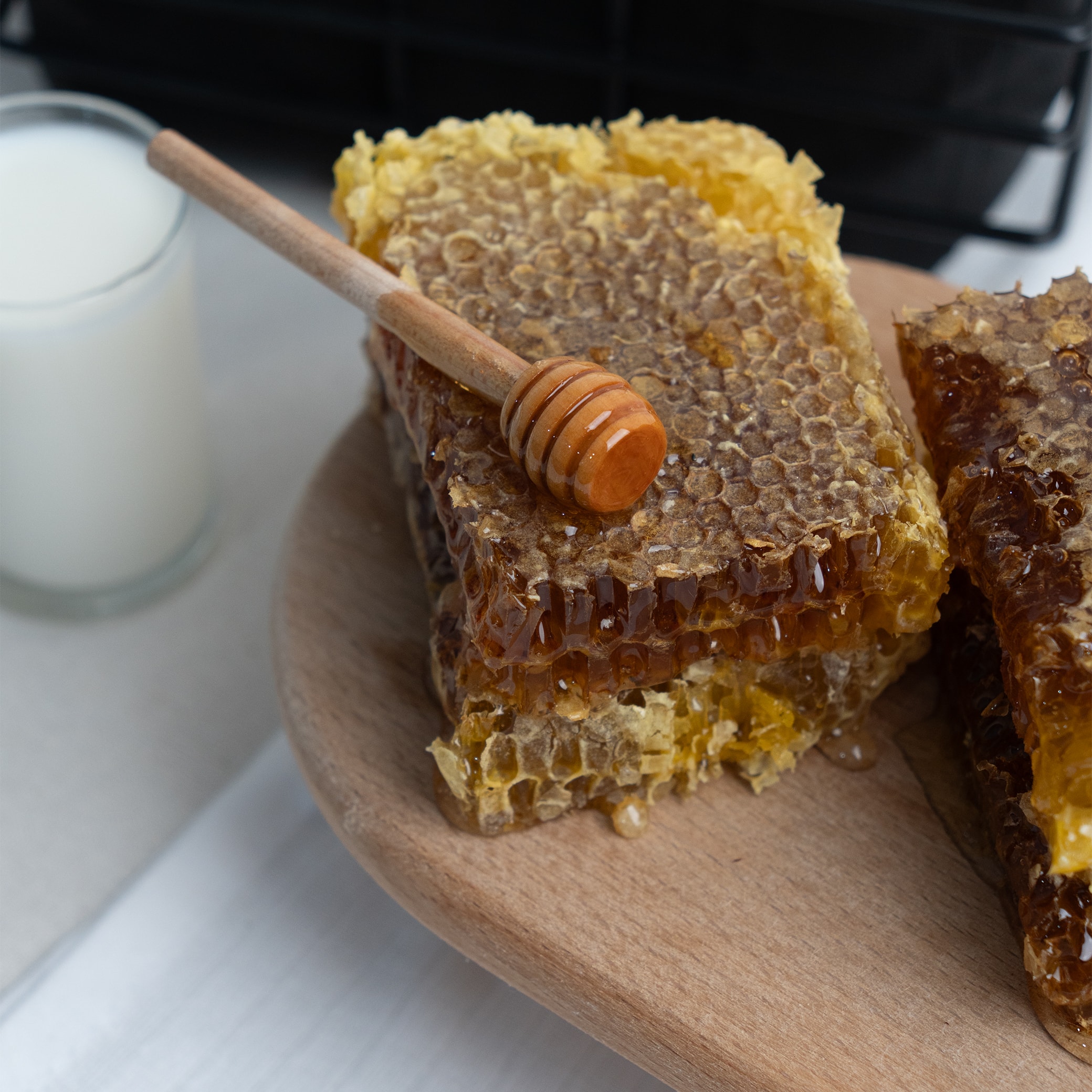 Organik İbiş Karakovan Petek Balı 1.550-1800gr