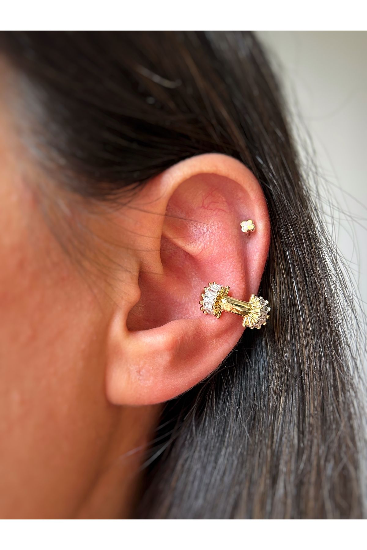 Gold Baget Taşlı Kıkırdak Küpe Earcuff