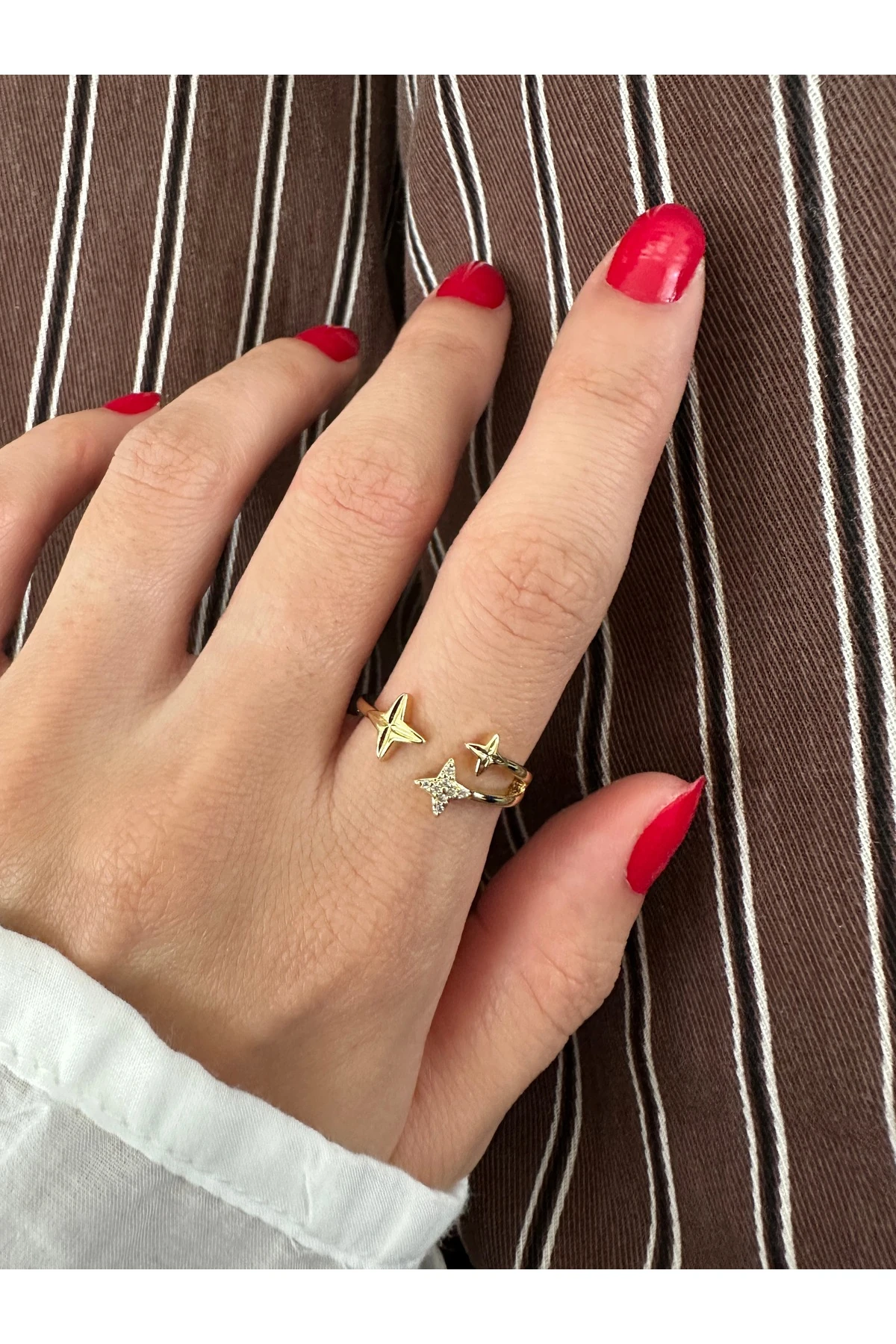 Sarmal Yıldız Yüzük