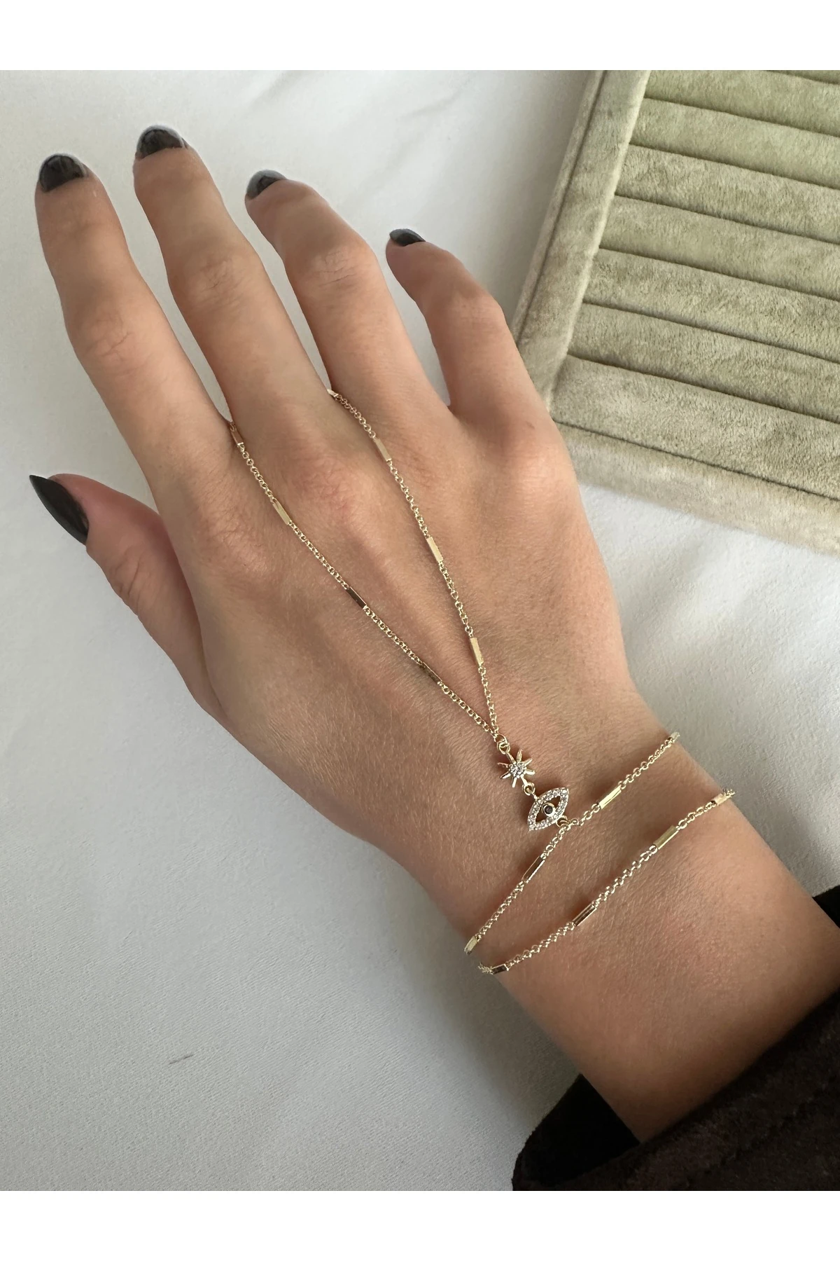 Çubuklu Zincir Göz Şahmeran