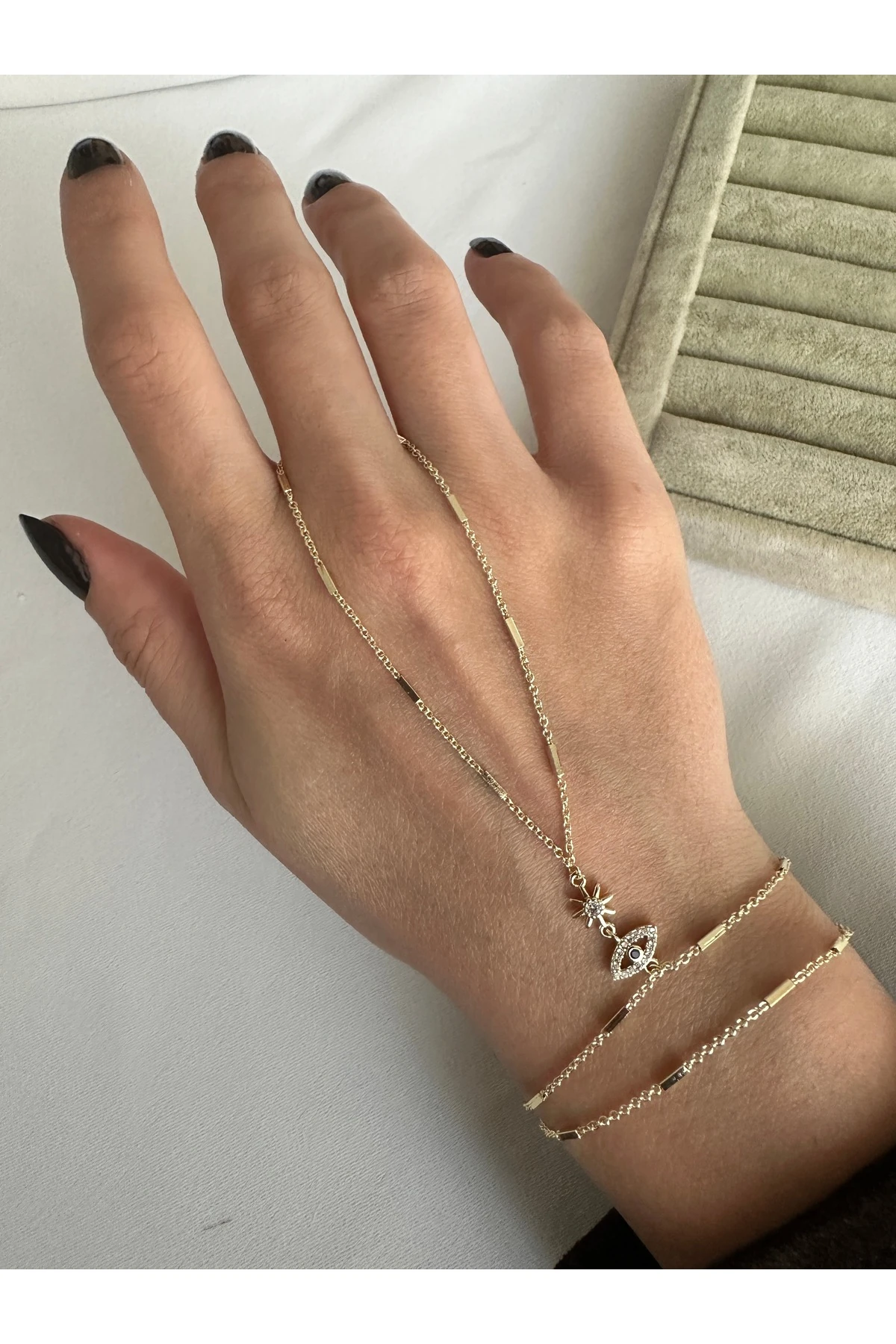 Çubuklu Zincir Göz Şahmeran