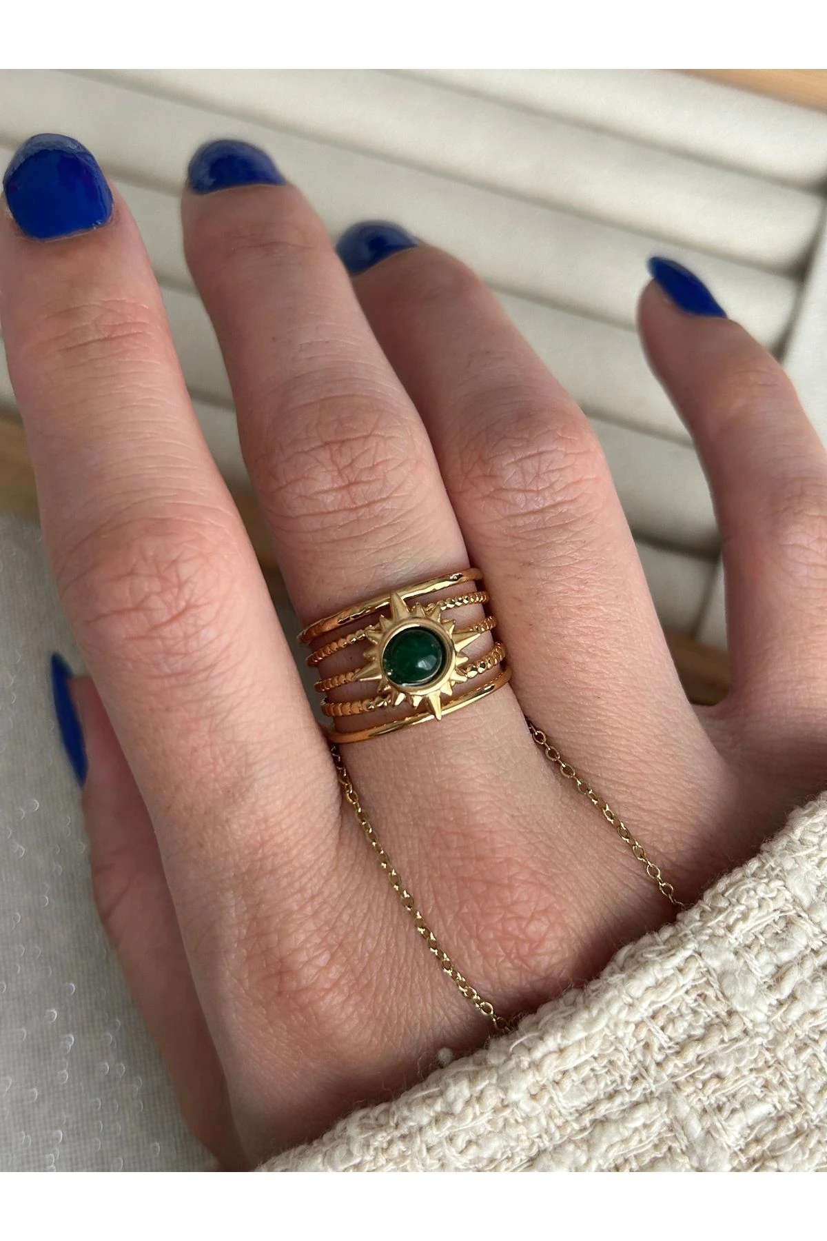 Yeşil Taşlı Güneş Model Çelik Kararmaz Yüzük