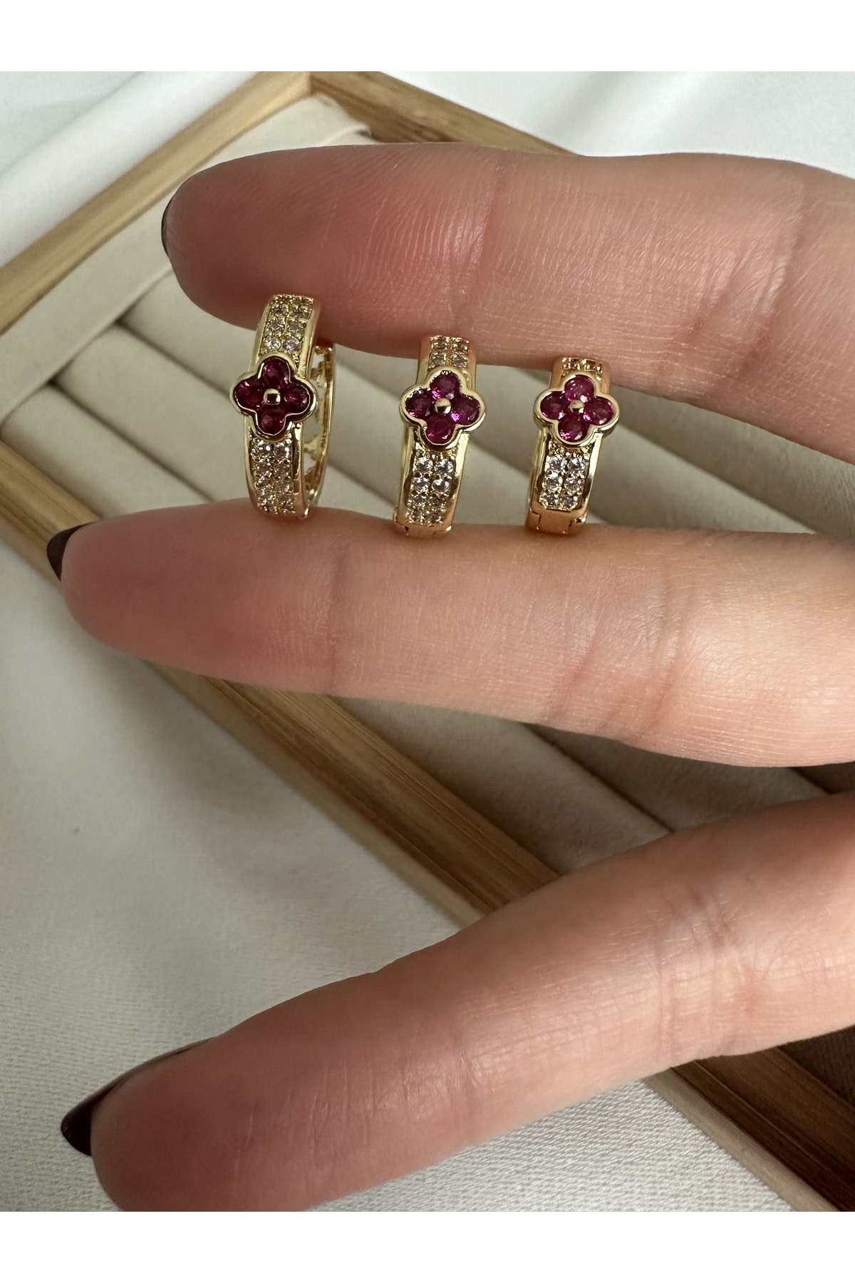 Fuşya Taşlı 3'lü Yonca Gold Küpe Seti