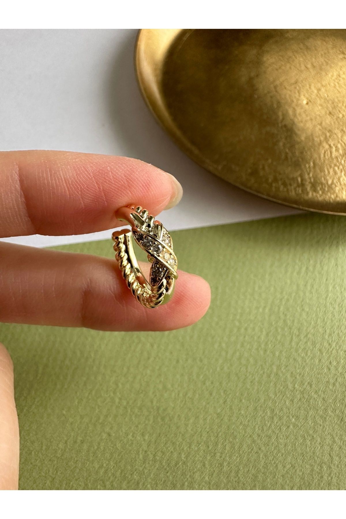 Gold Zirkon Taşlı X Model Kıkırdak Küpe Earcuff