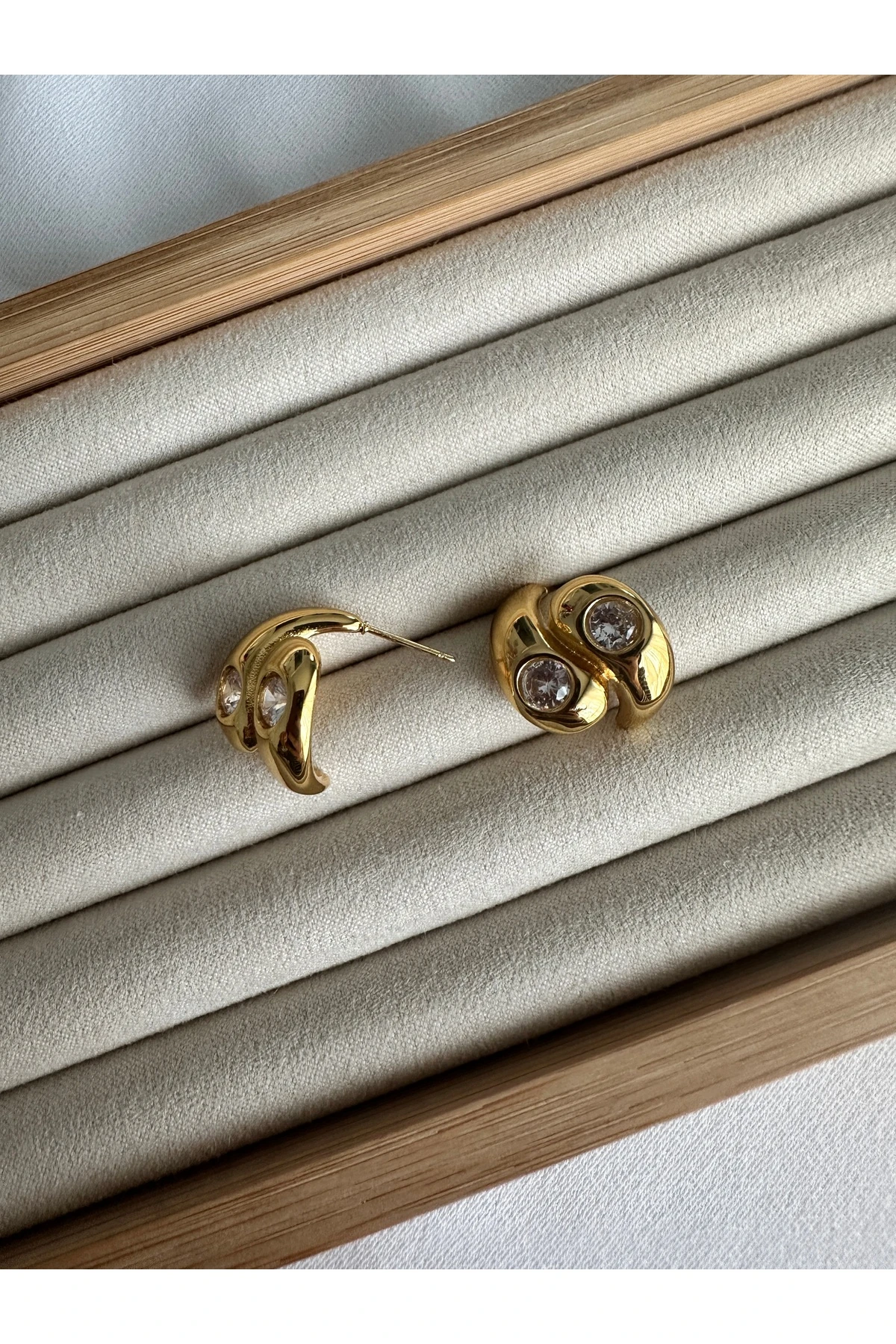 Gold Çelik Çift Taşlı Küpe