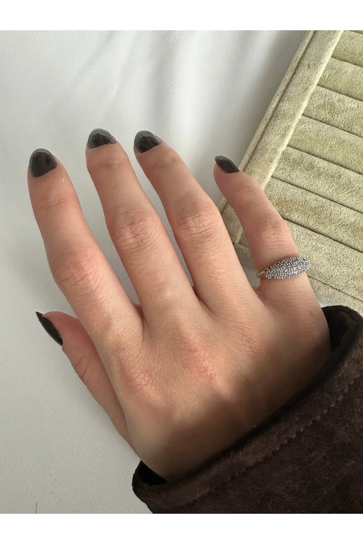 Çift Renkli Bombeli Serçe Yüzük Parmağı