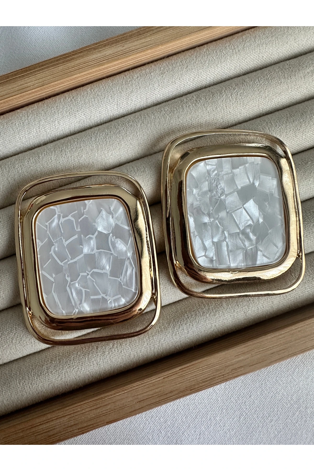 Büyük Dörtgen Gold Küpe