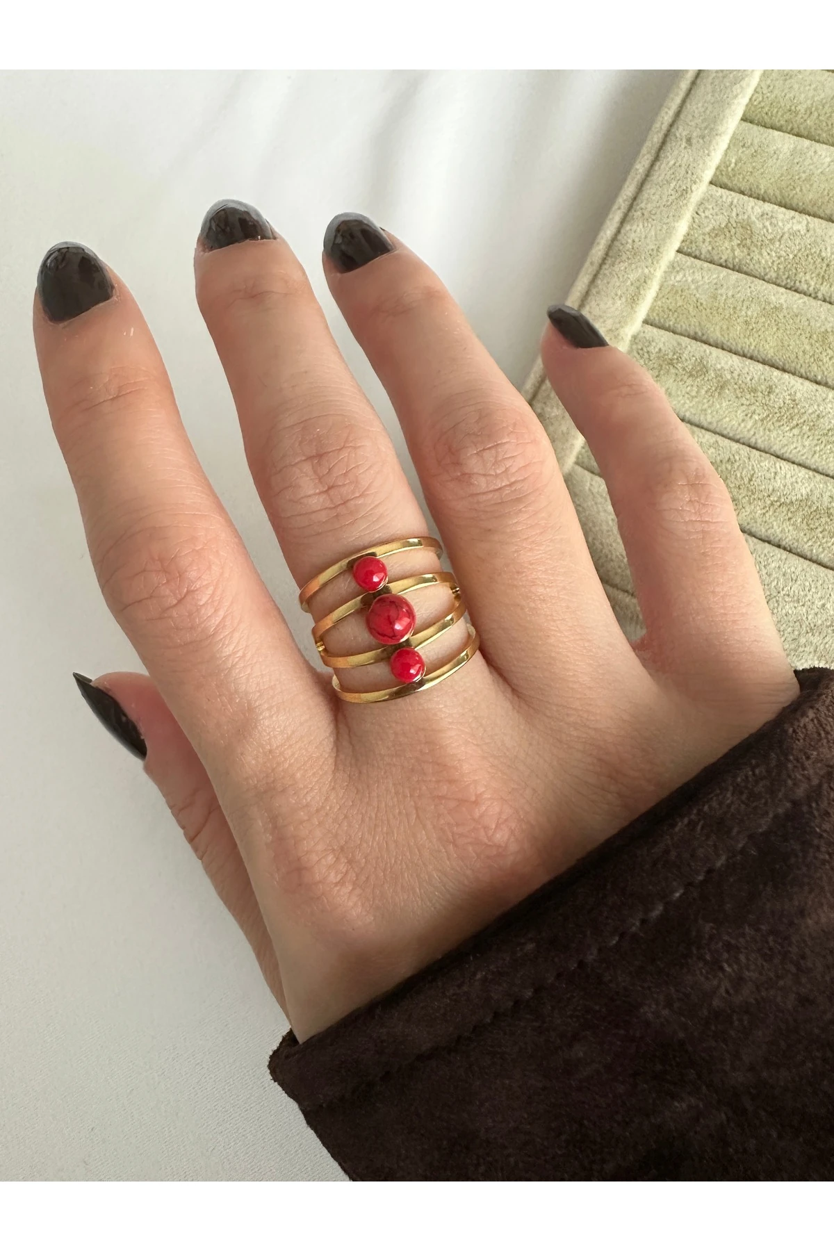 Kırmızı Taşlı Çelik Yüzük