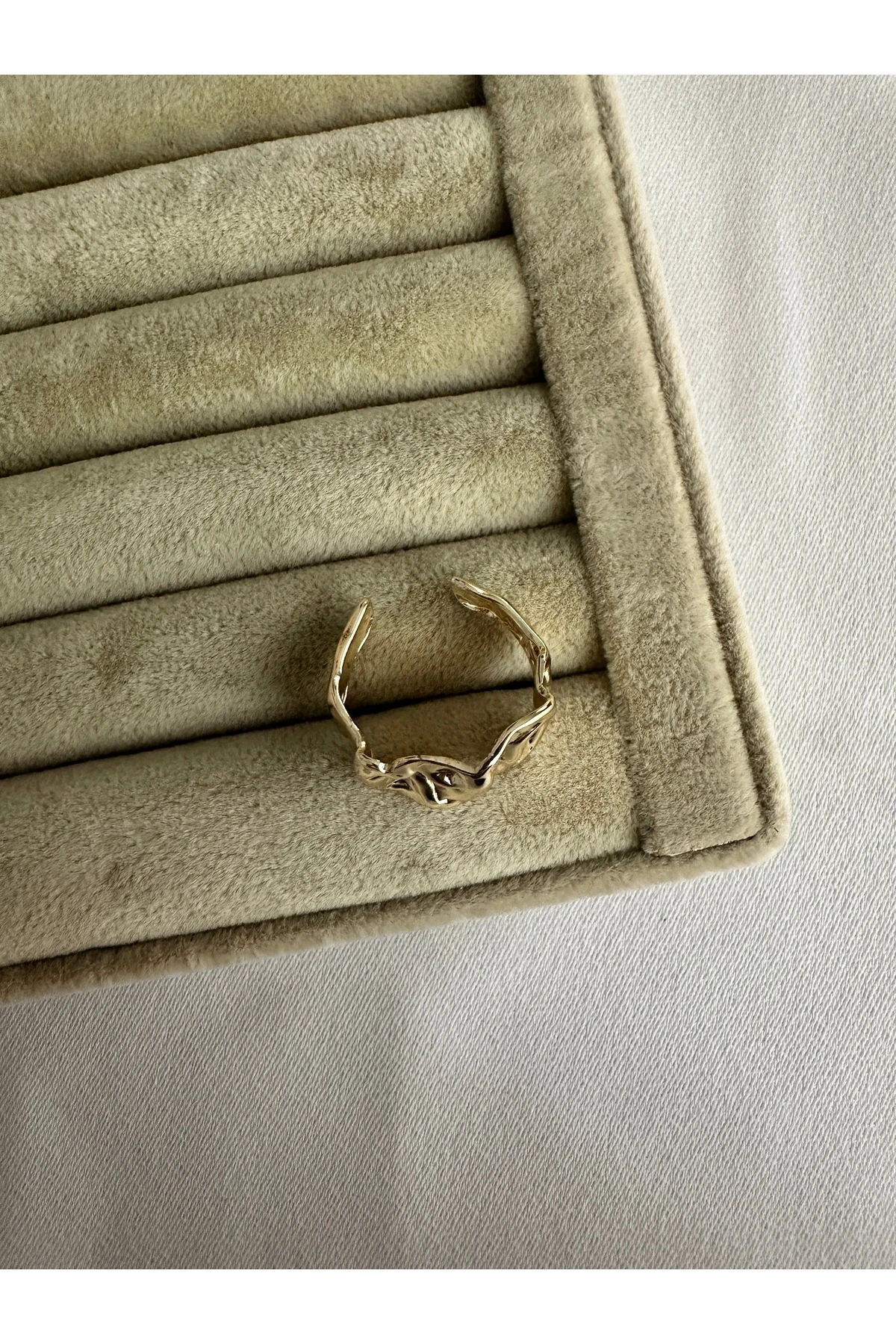 Gold Kırışık Yüzük