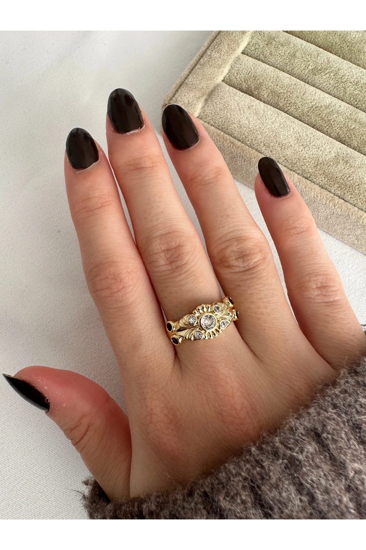 Lacivert Taşlı Çiçek Yüzük